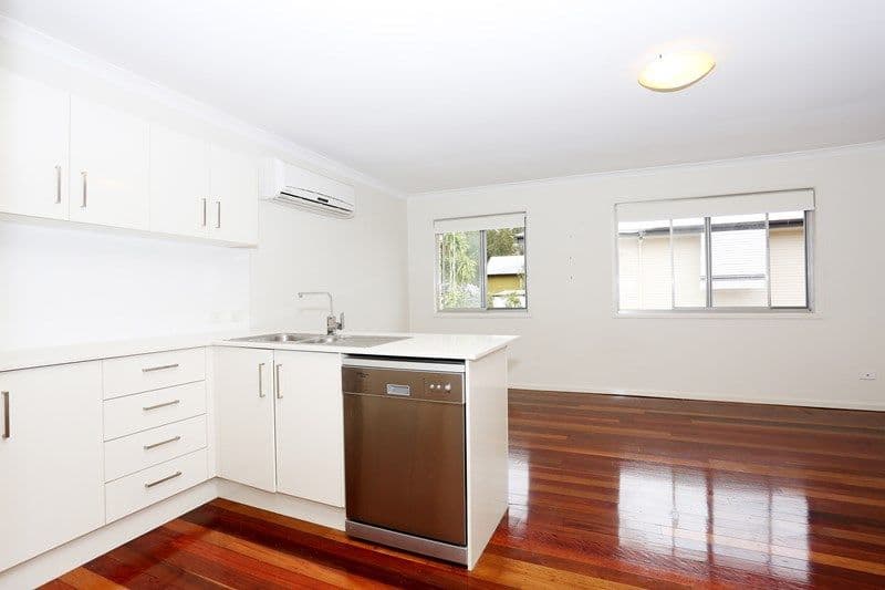 22 Christensen Street, Yeronga QLD 4104, Yeronga - Thumbnail 2