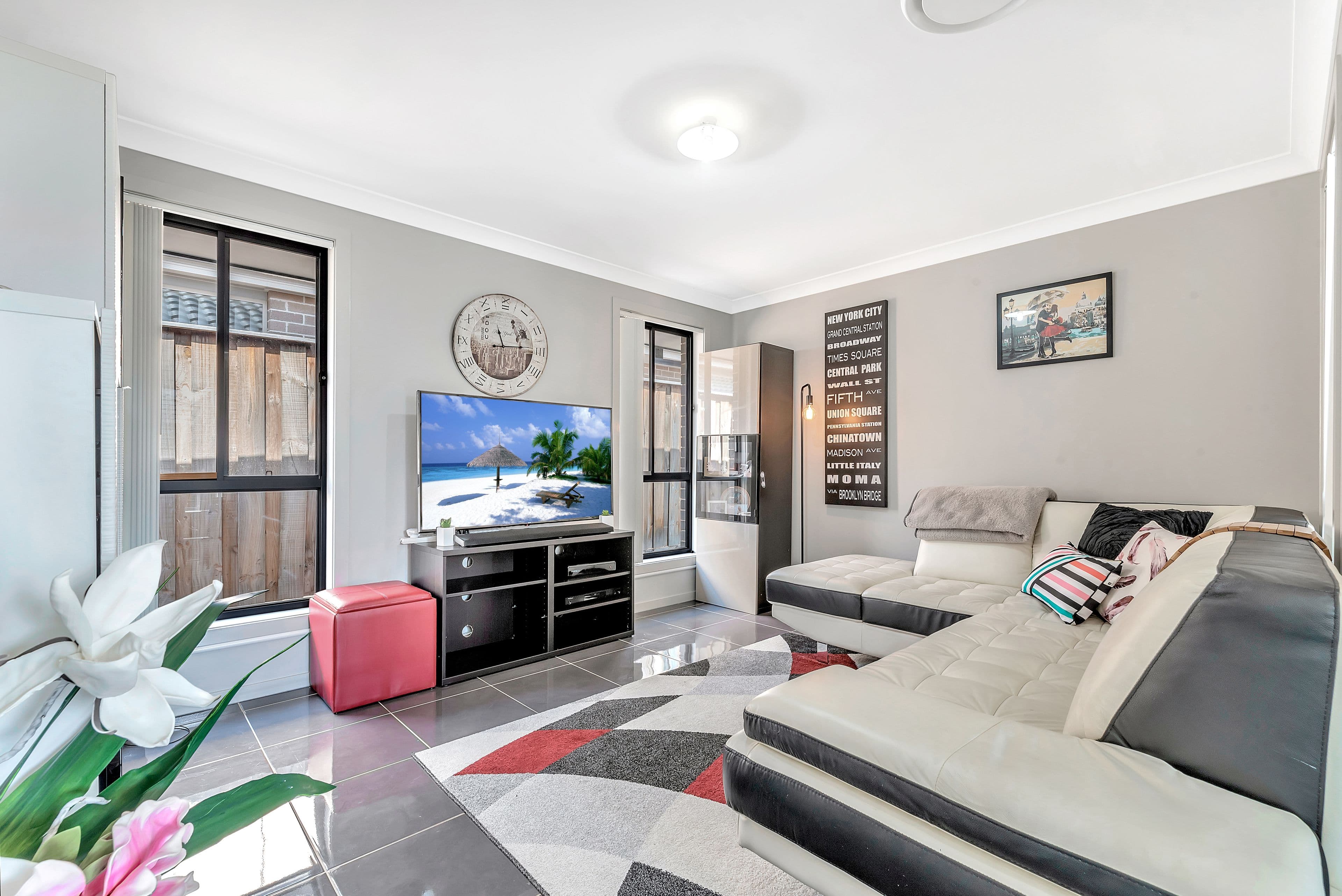 12 Connellan Avenue, Middleton Grange - Thumbnail 3