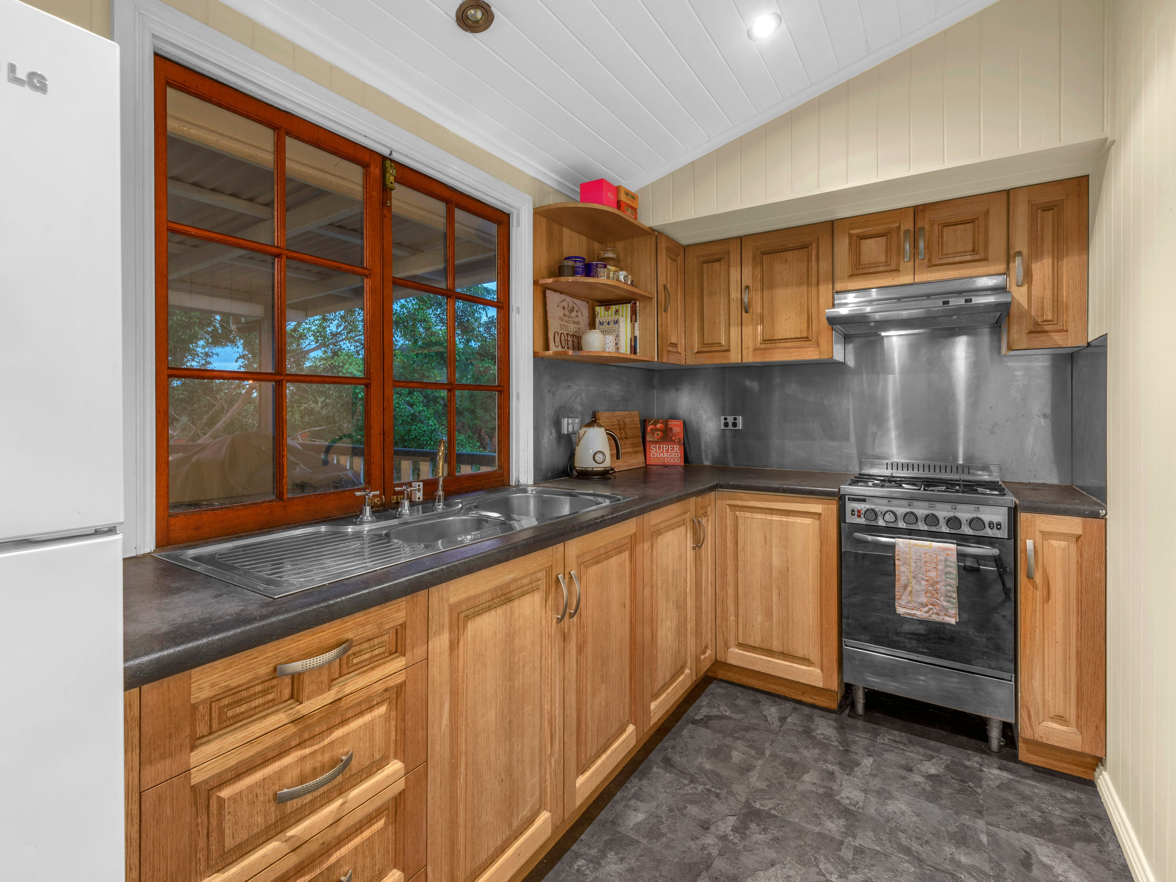 15 Normanby Terrace, Kelvin Grove QLD 4059, Kelvin Grove - Thumbnail 6