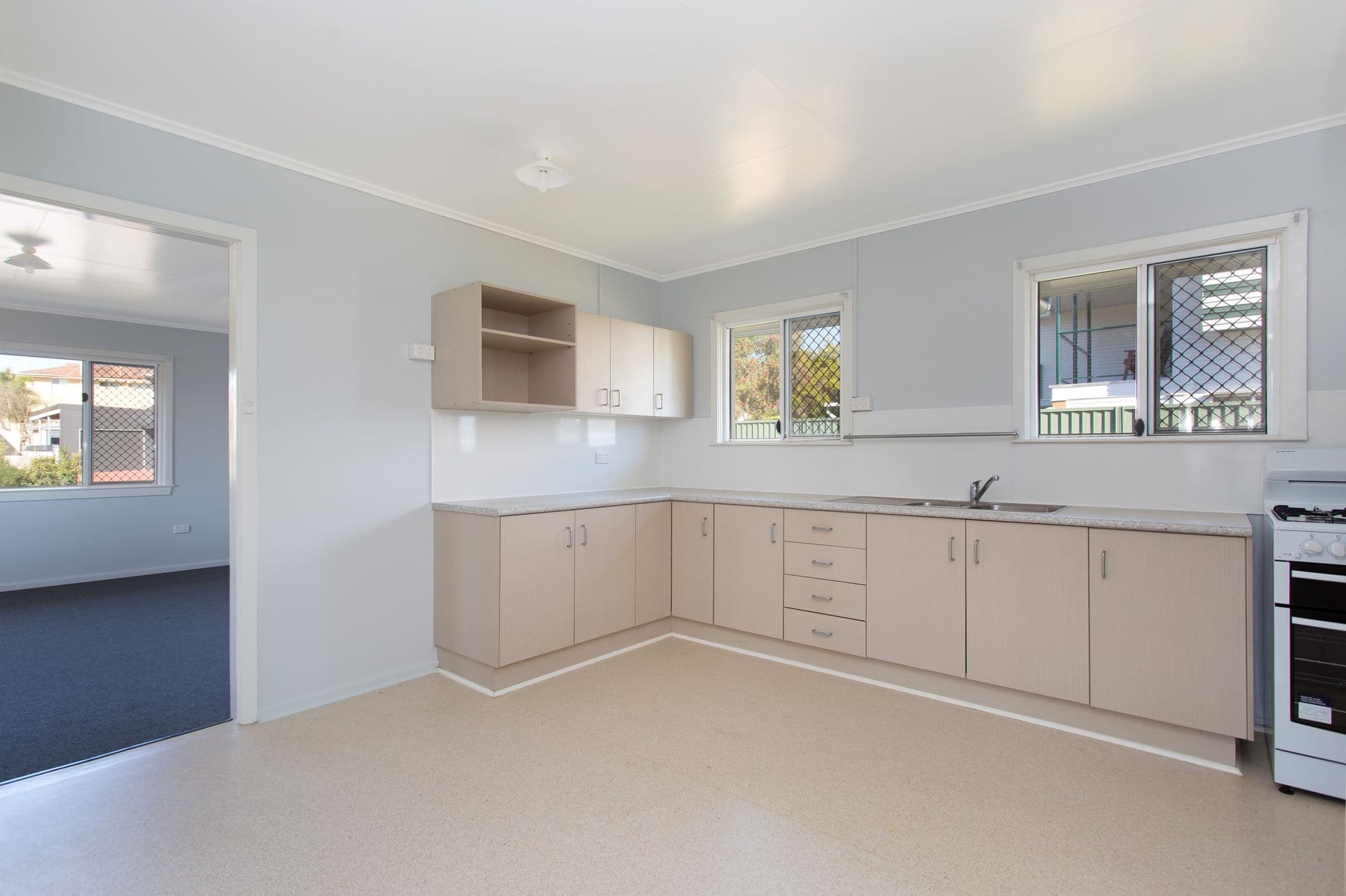 45 Luprena Street, Mansfield QLD 4122, Mansfield - Thumbnail 2
