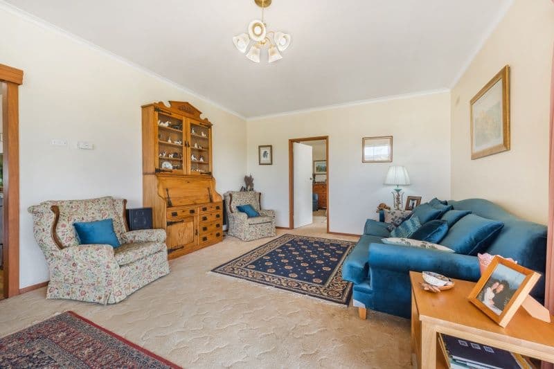 13 Gunsynd Court, Lethbridge - Thumbnail 5