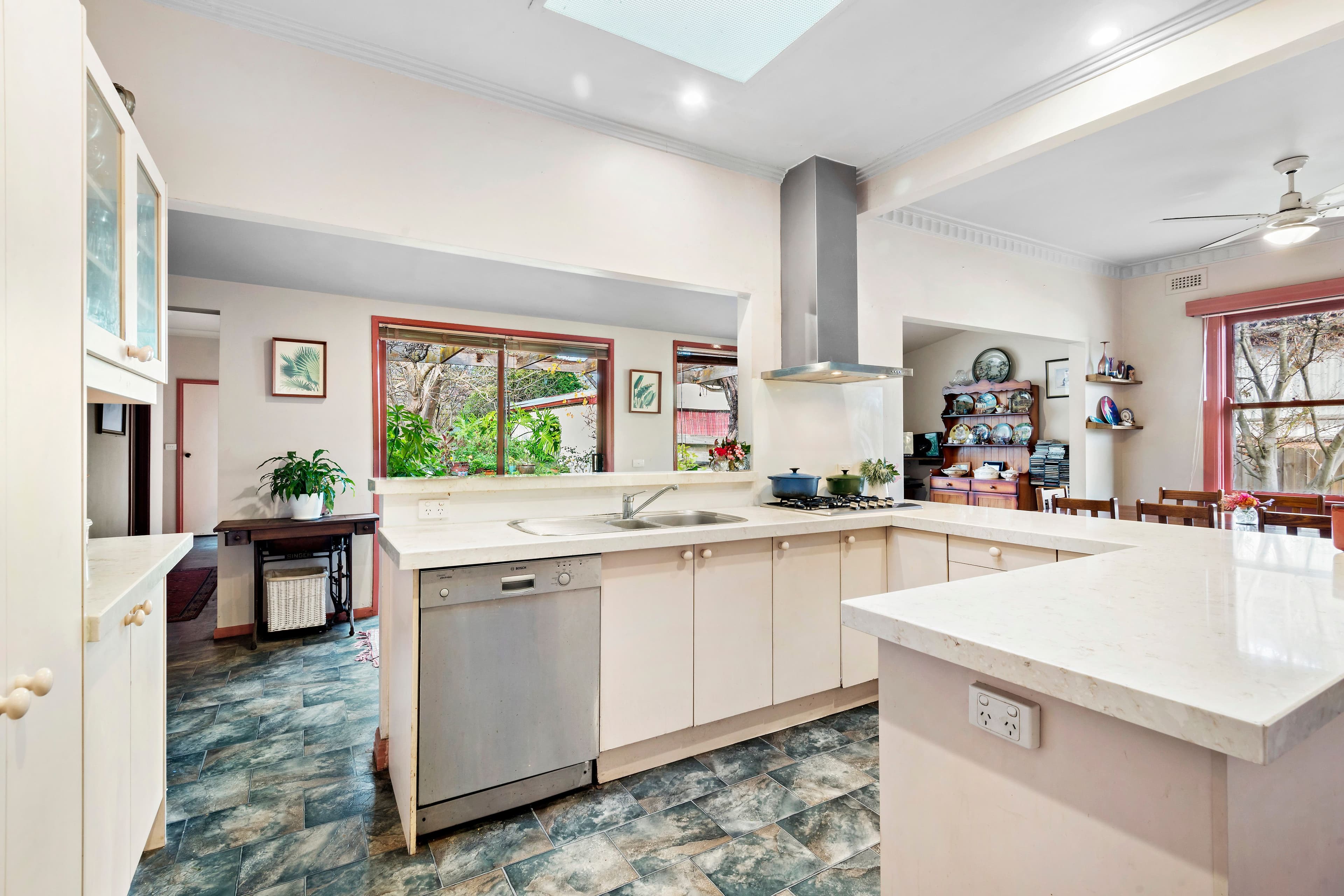 82 Drummond Street, Chadstone VIC 3148, Chadstone - Thumbnail 3