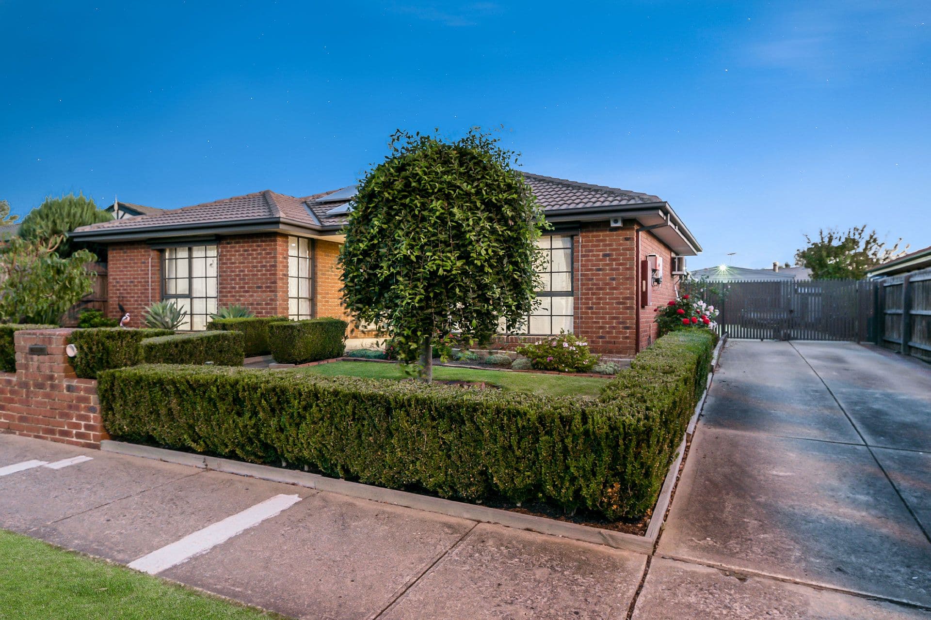 4 Chirnside Road, Berwick VIC 3806, Berwick - Thumbnail 2
