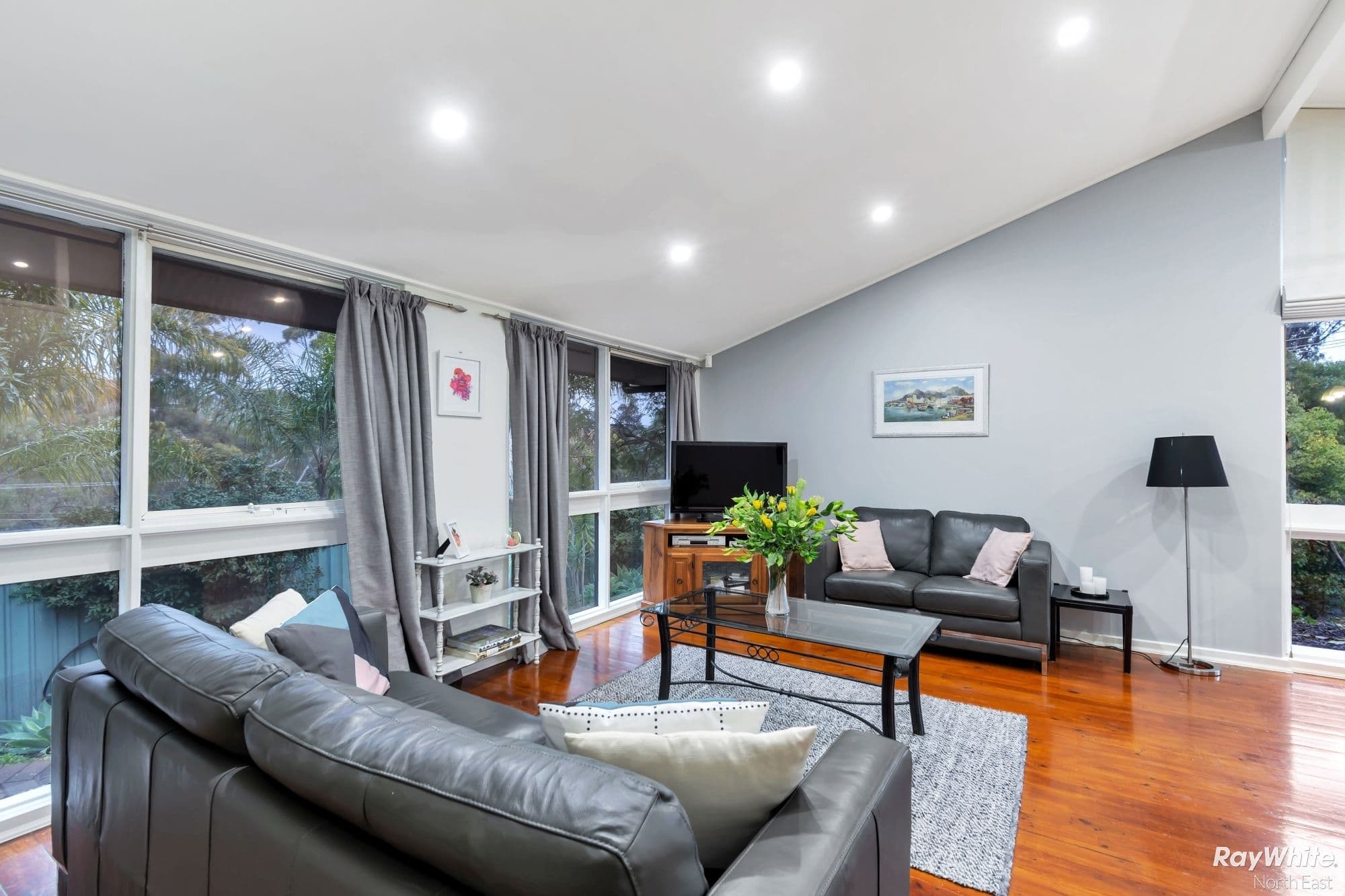 45 Vista Avenue, Valley View SA 5093, Valley View - Thumbnail 2