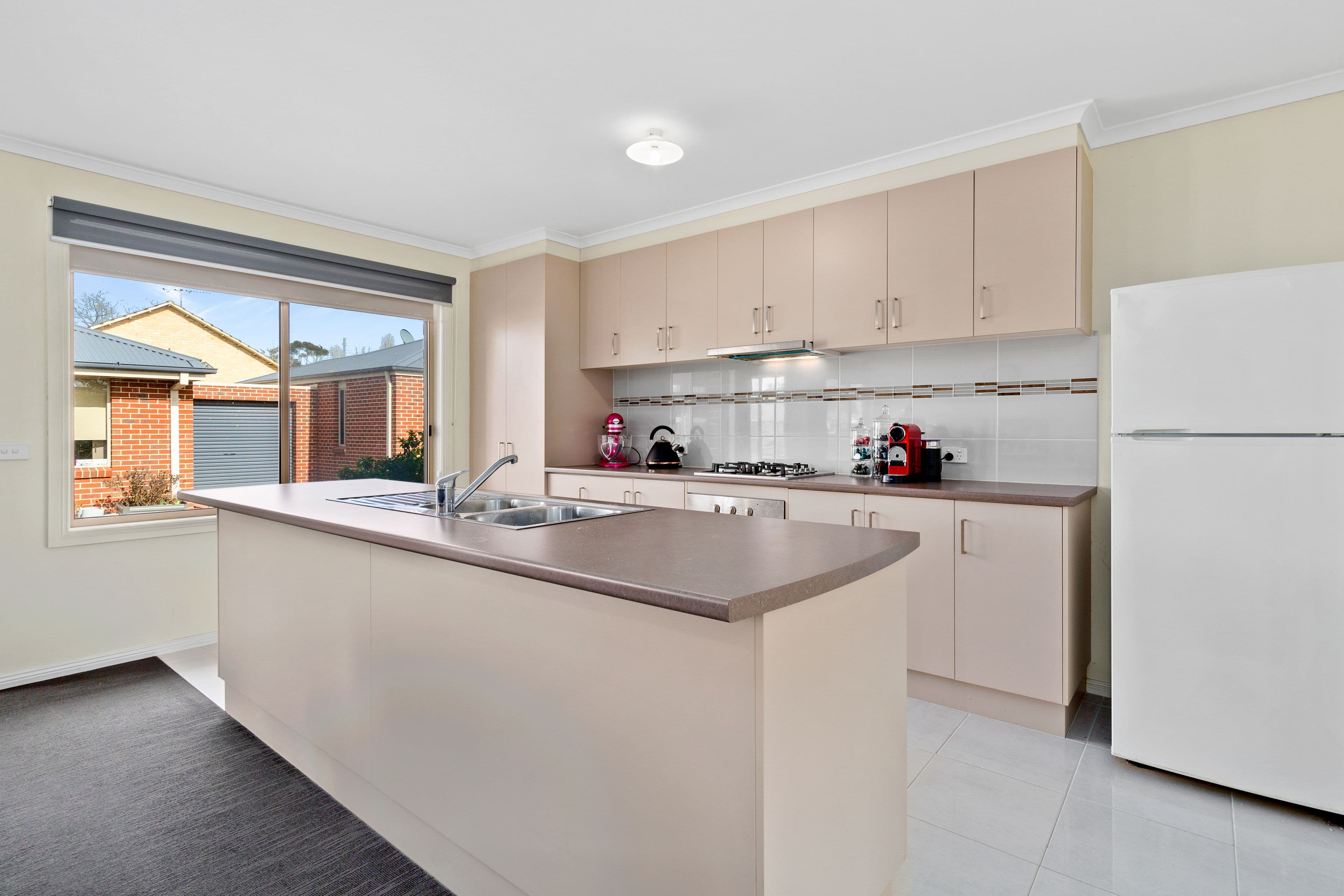 31 Rogers Street, Pakenham VIC 3810, Pakenham - Thumbnail 3