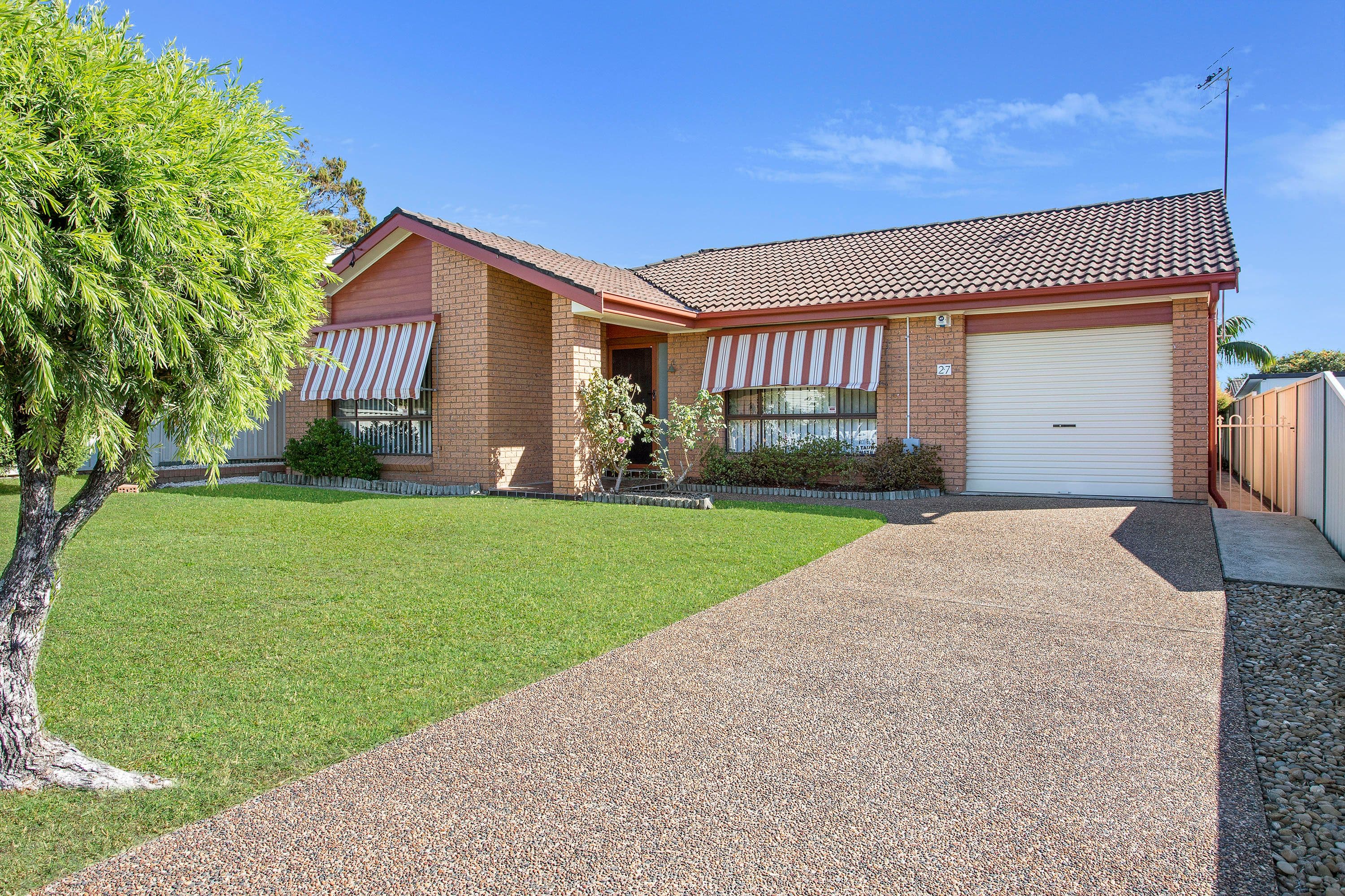 27 Dampier Boulevard, Killarney Vale - Image 1