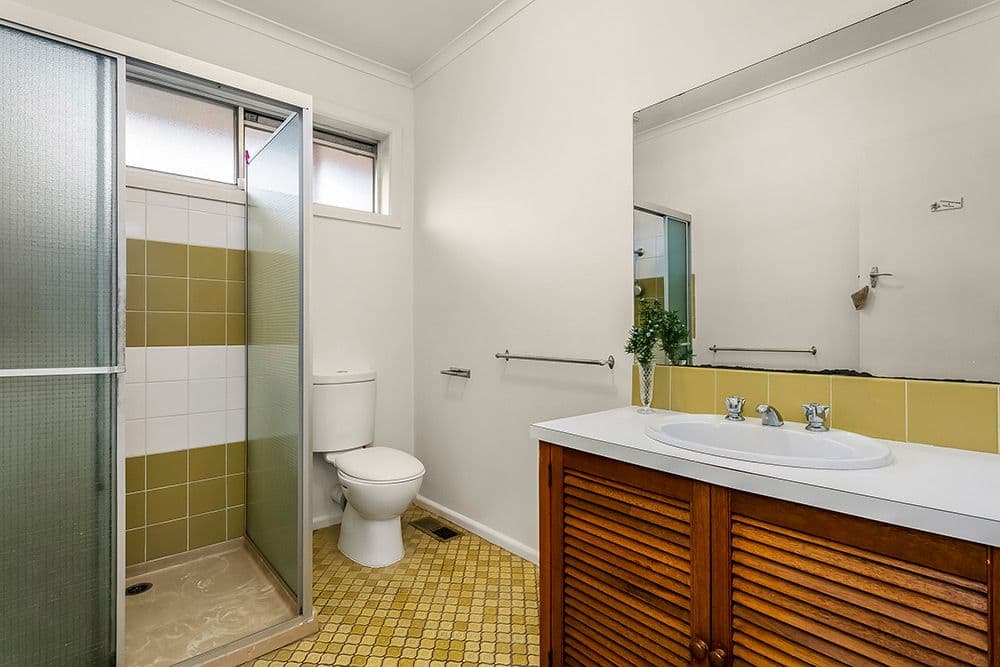 15 Blue Hills Avenue, Mount Waverley VIC 3149, Mount Waverley - Thumbnail 5