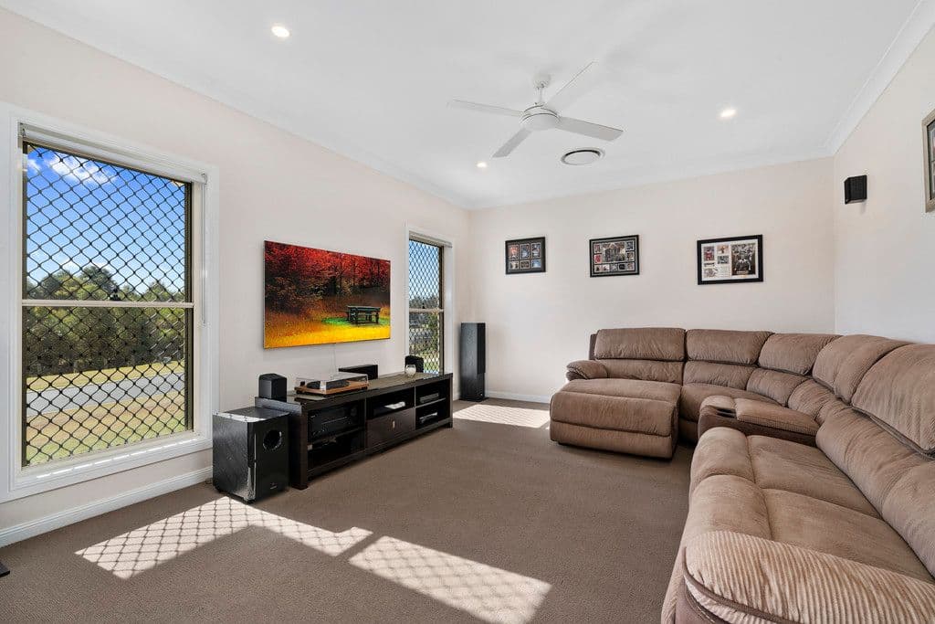 5 Farrow Close, Woodford QLD 4514, Woodford - Thumbnail 8