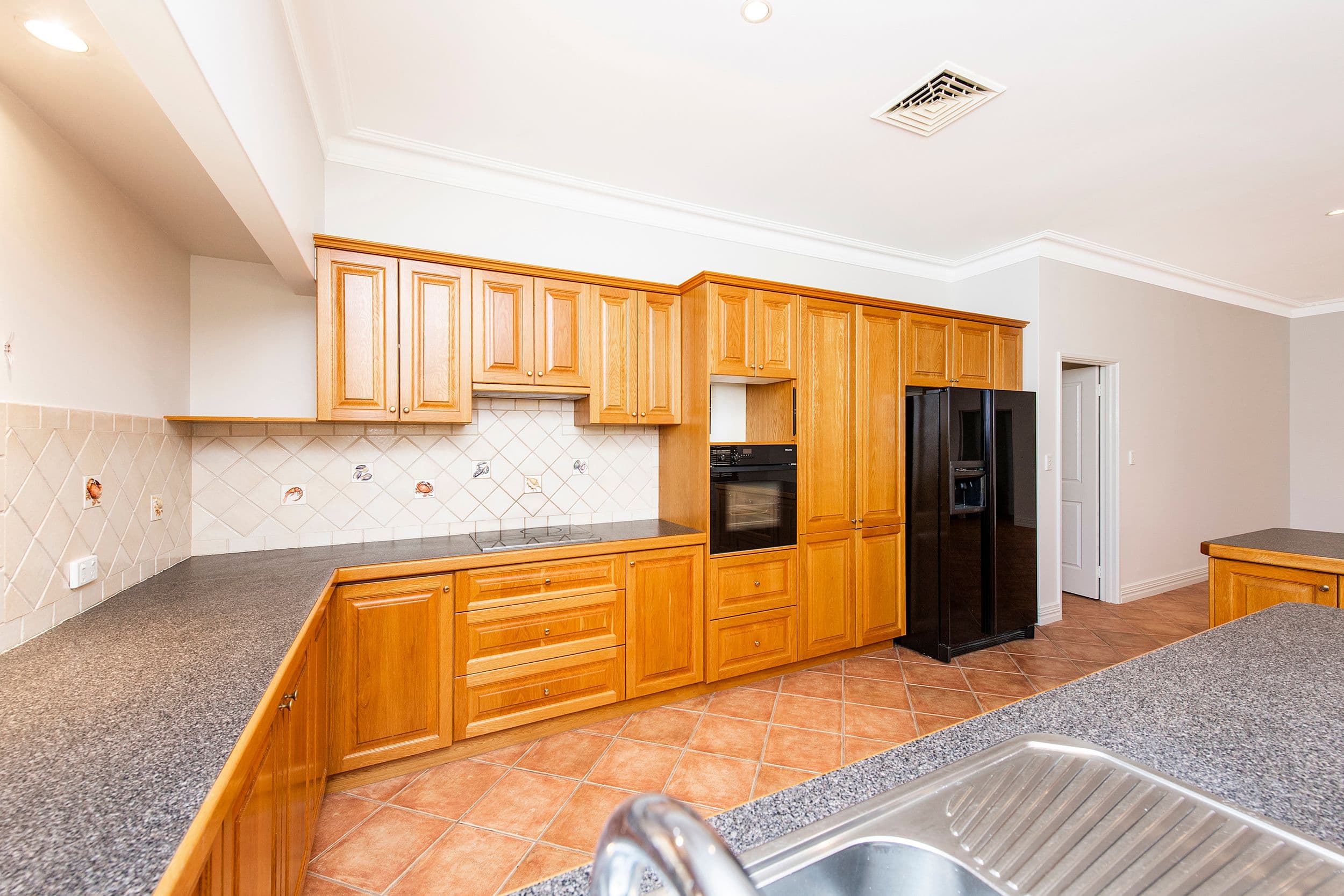 18 Arpenteur Drive, Baldivis WA 6171, Baldivis - Thumbnail 2