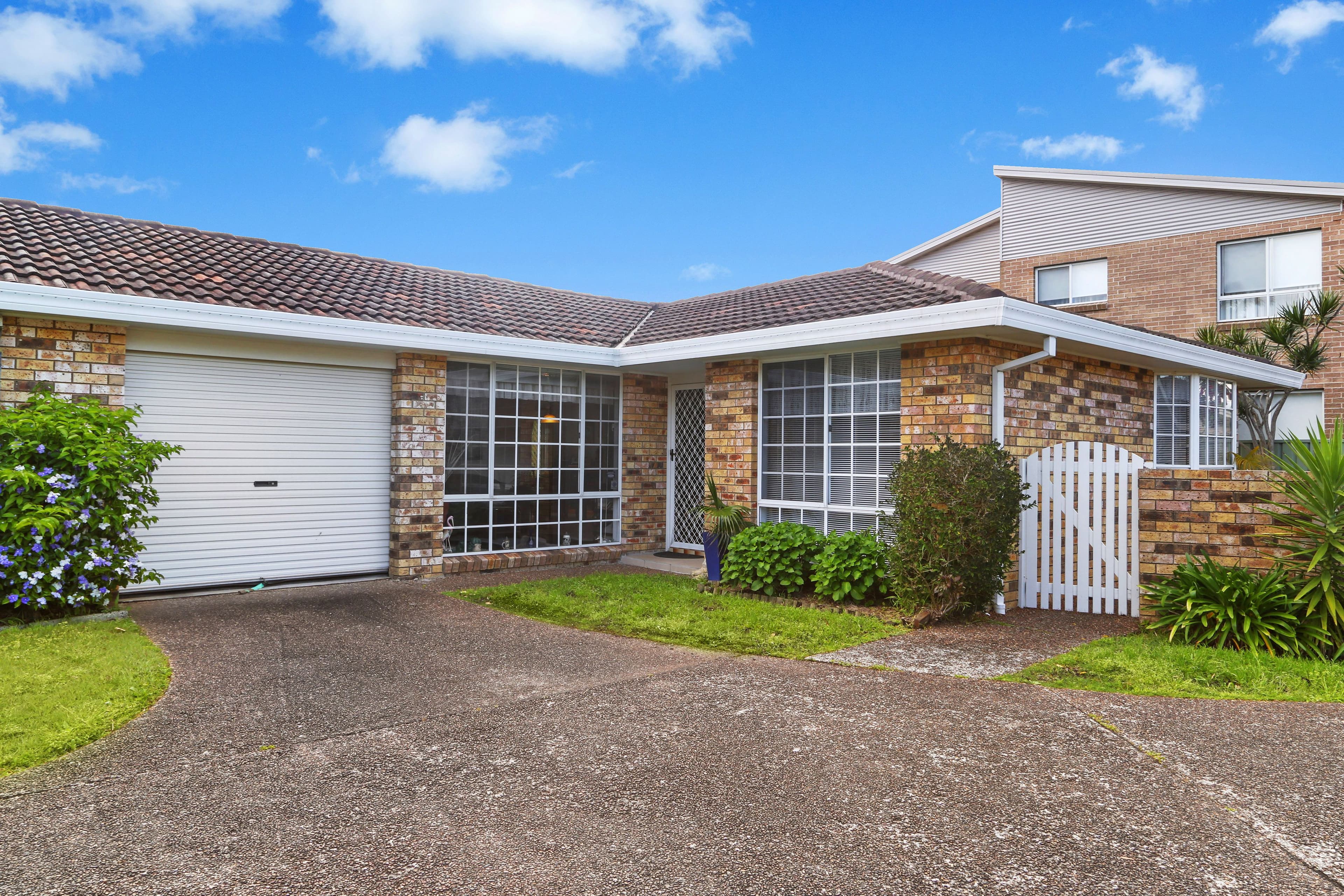 215 Blackwall Road, Woy Woy NSW 2256, Woy Woy - Image 1