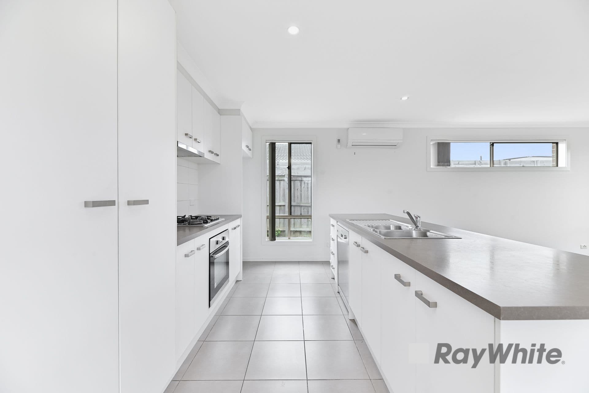 23 Currawong Crescent, Pakenham VIC 3810, Pakenham - Thumbnail 5