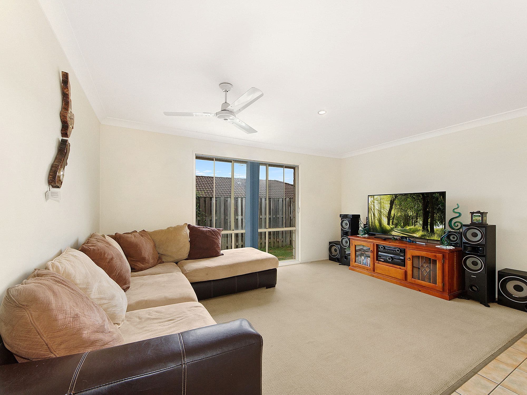9 Murchison Street, Pacific Pines QLD 4211, Pacific Pines - Thumbnail 2