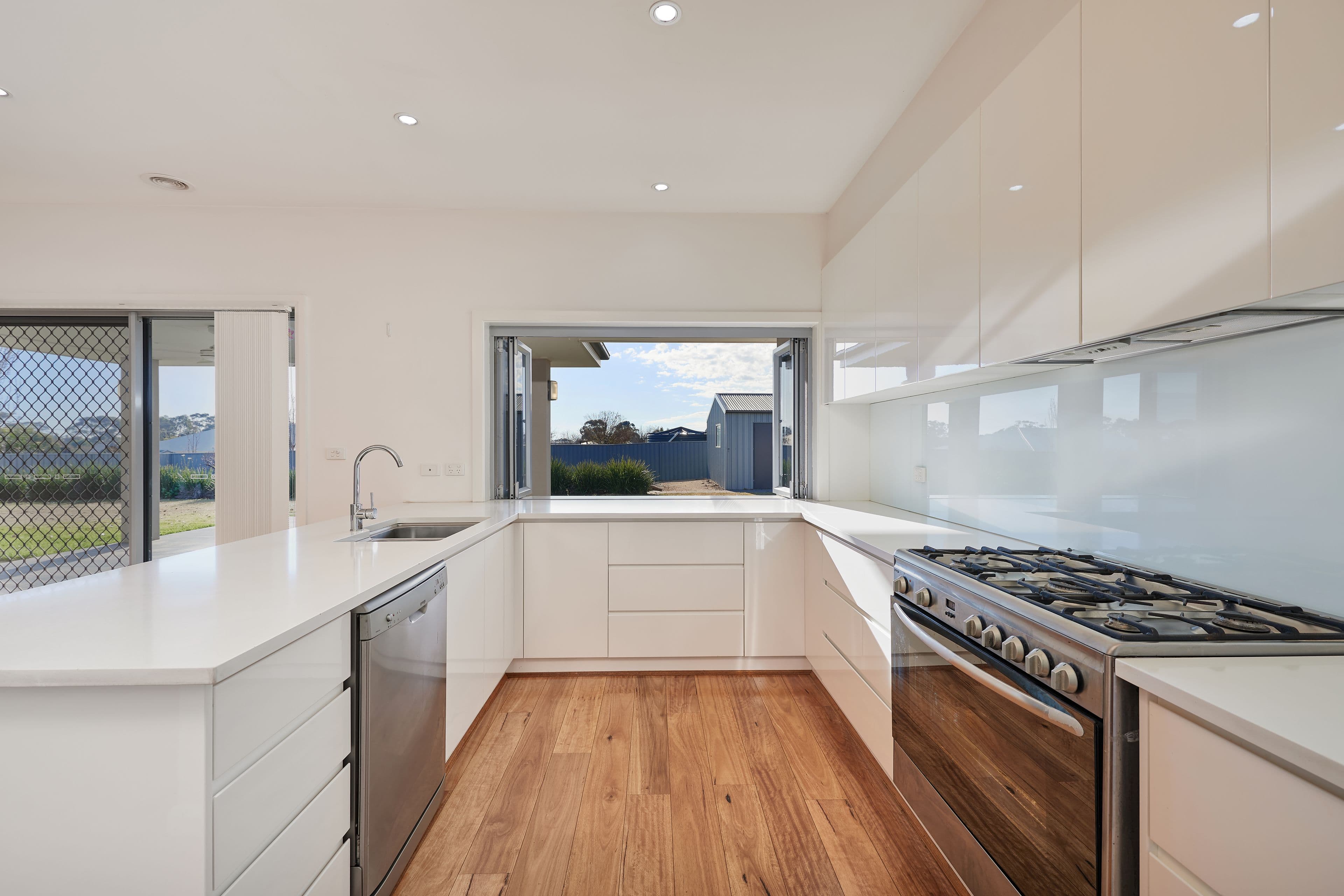 29 Lewis Street, Coolamon NSW 2701, Coolamon - Thumbnail 2