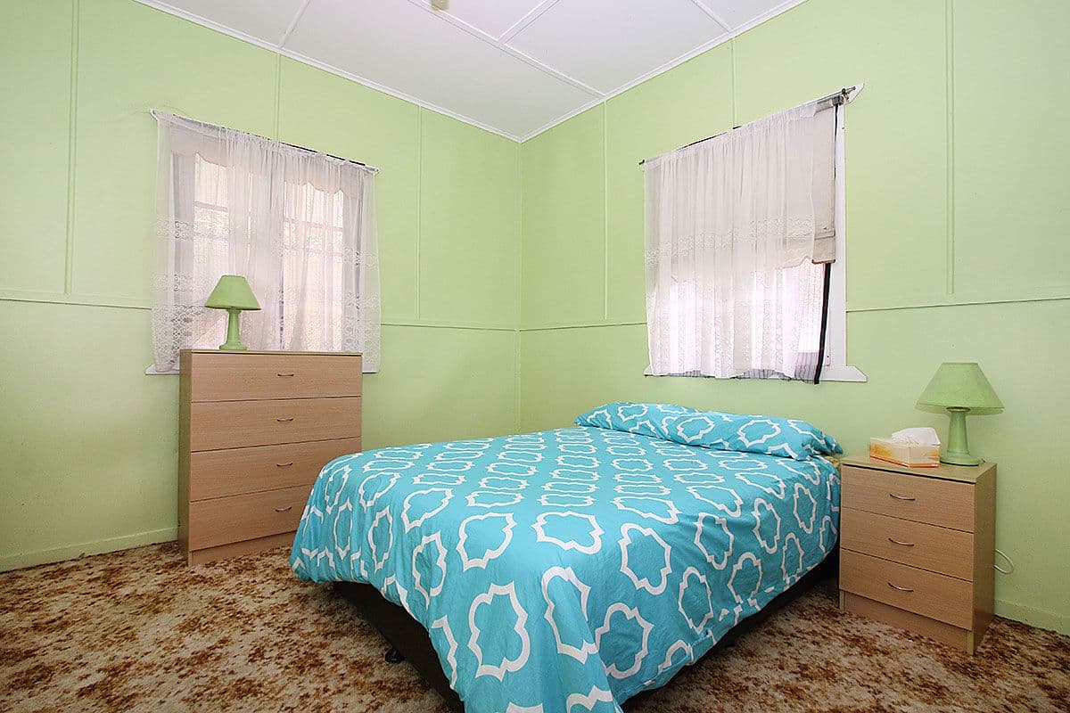 3 Vineyard Street, One Mile QLD 4305, One Mile - Thumbnail 2