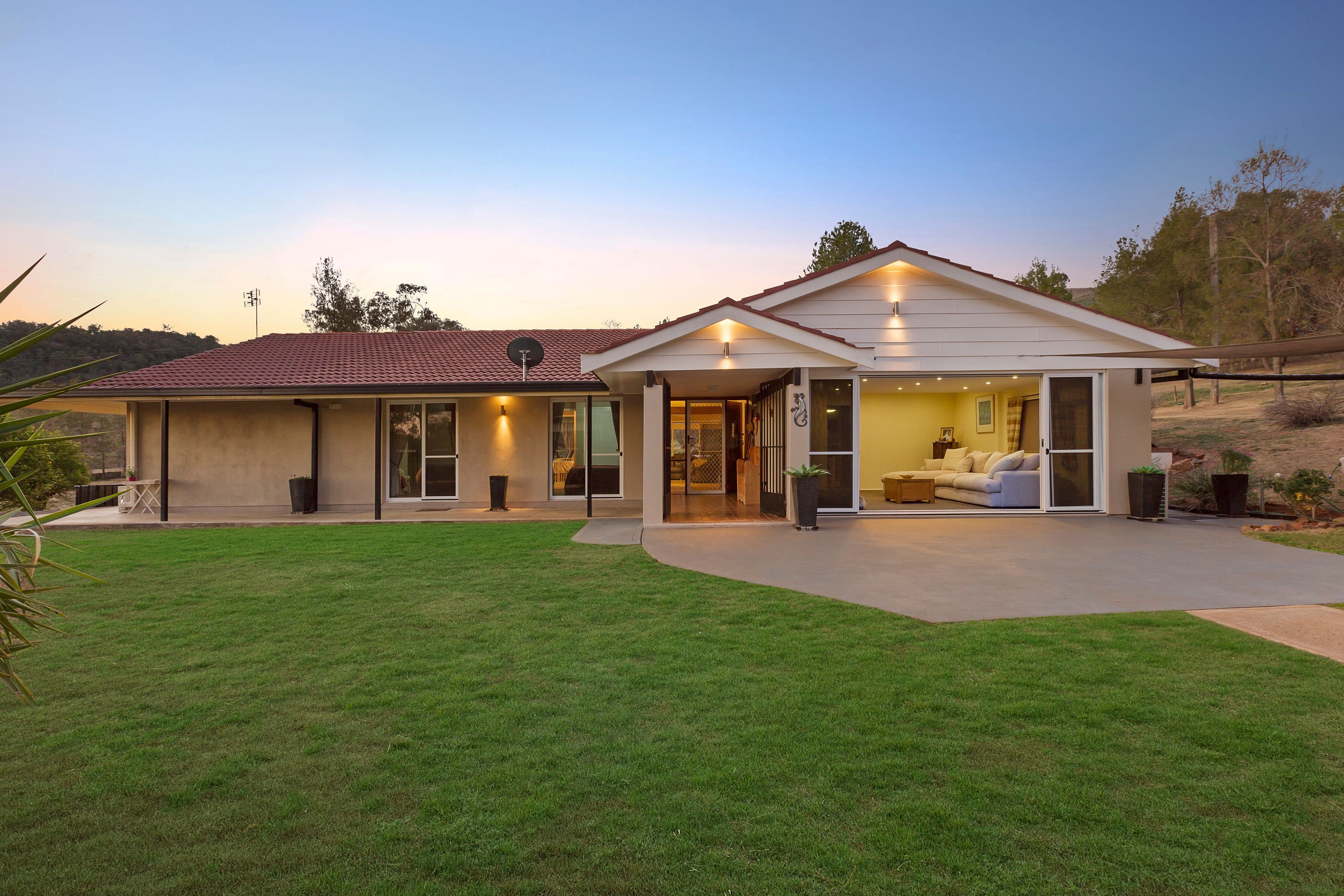 97 Stirling Road, Tamworth NSW 2340, Tamworth - Thumbnail 2