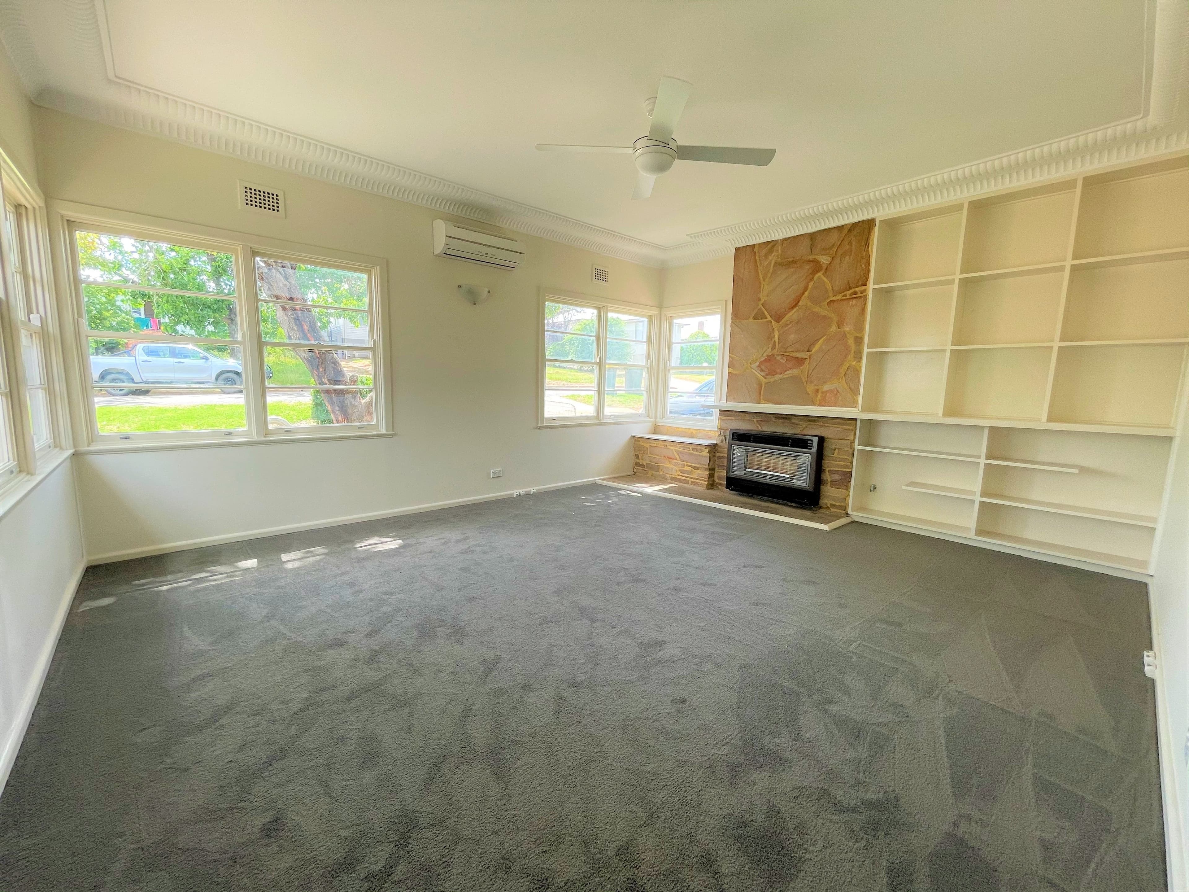 8 Lansdowne Street, Young NSW 2594, Young - Thumbnail 4
