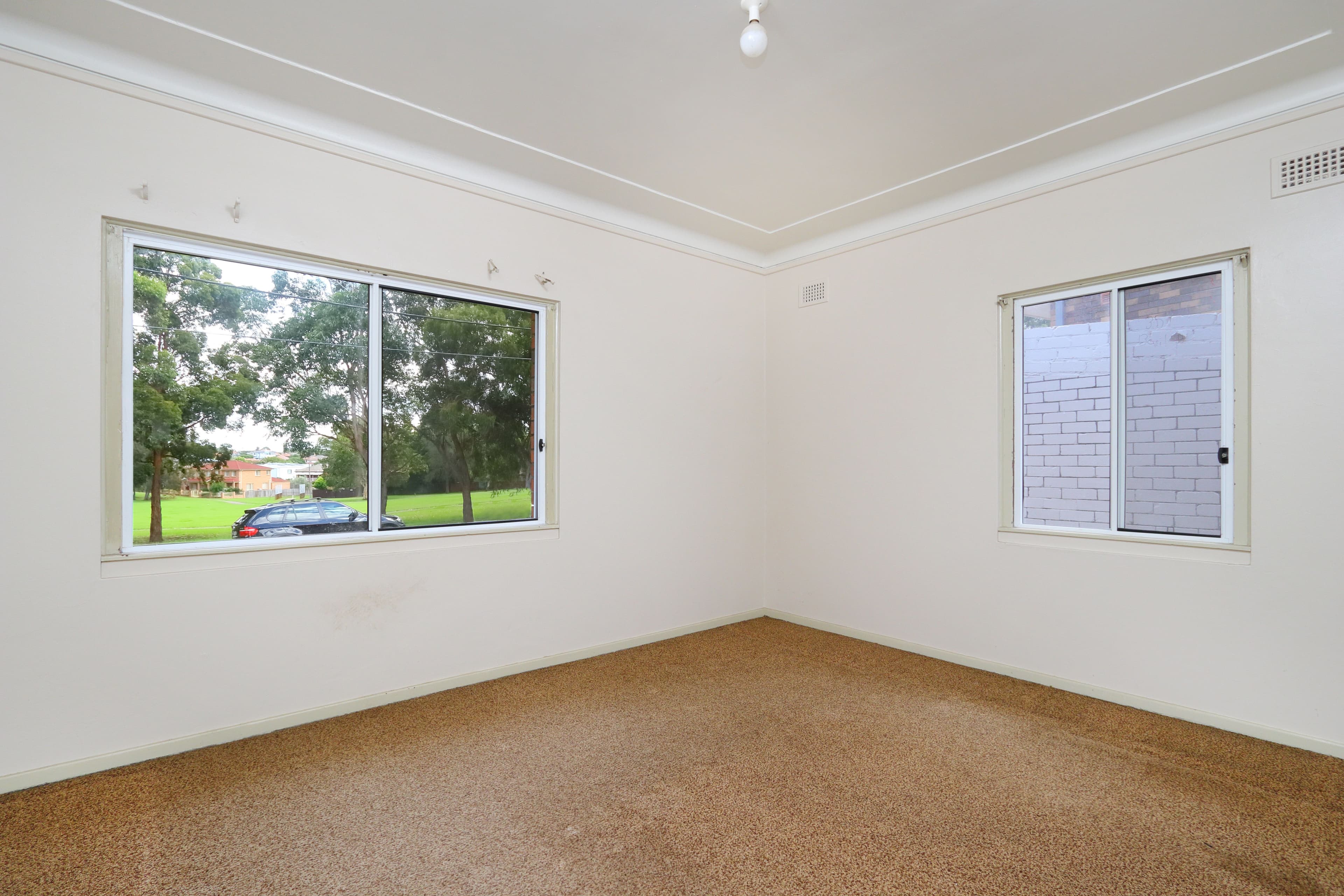 35 Basil Road, Bexley - Thumbnail 6