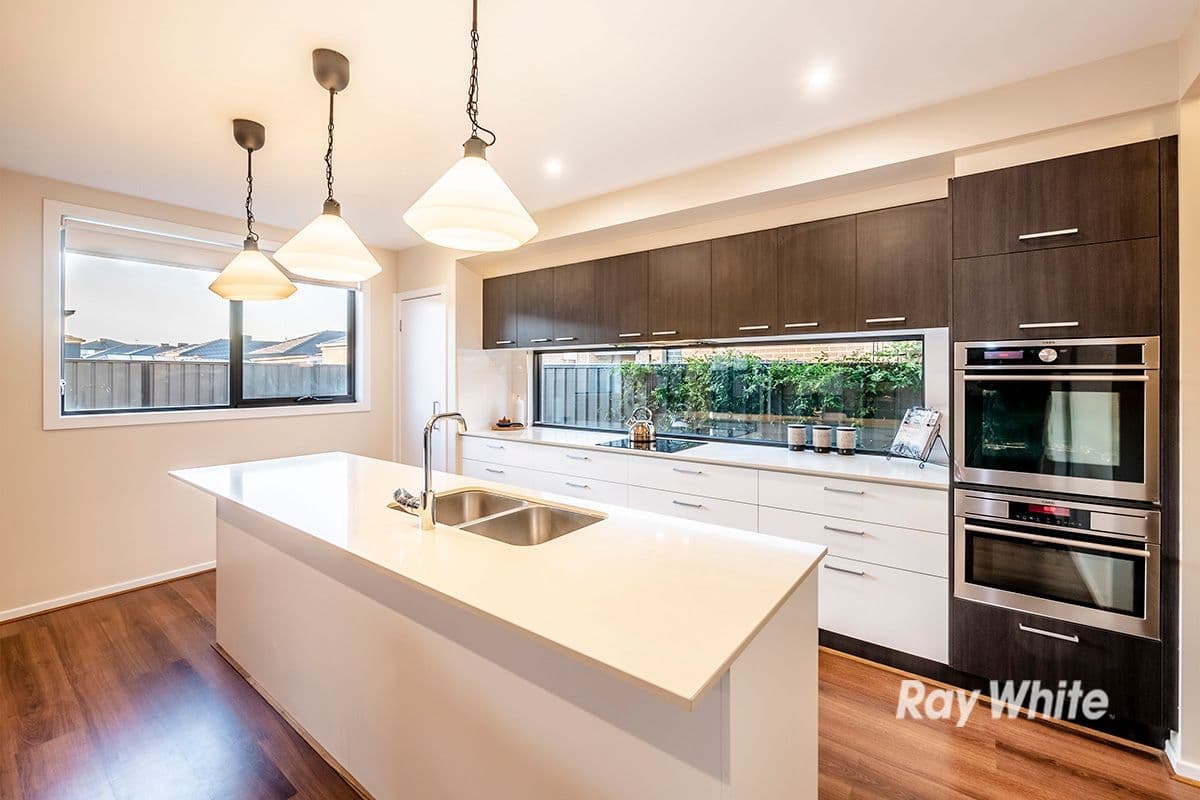 33 Trillium Boulevard, Cranbourne North VIC 3977, Cranbourne North - Thumbnail 6