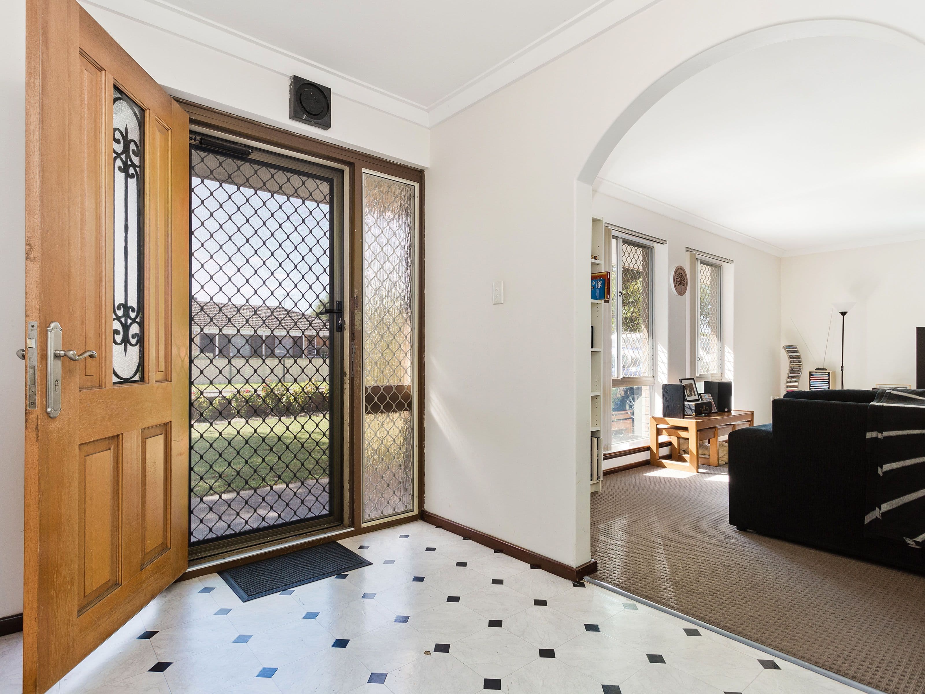 19 Walton Street, Queens Park WA 6107, Queens Park - Thumbnail 2