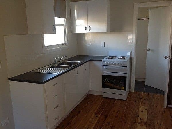 2 Stratheden Place, Mooroolbark, Mooroolbark - Thumbnail 2