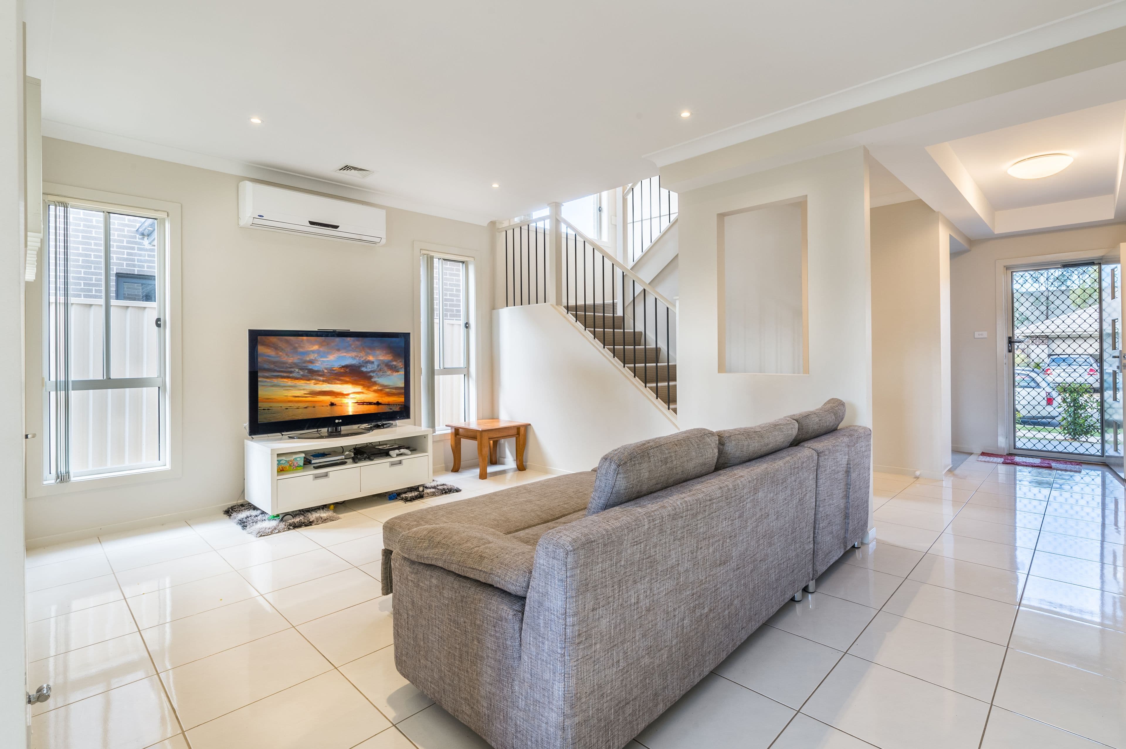 49 Inverell Avenue, Hinchinbrook - Thumbnail 4