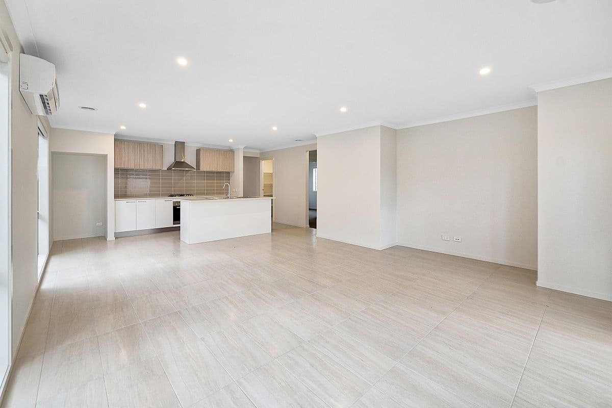 10 Goodison Road, CLYDE NORTH VIC 3978, Clyde North - Thumbnail 2
