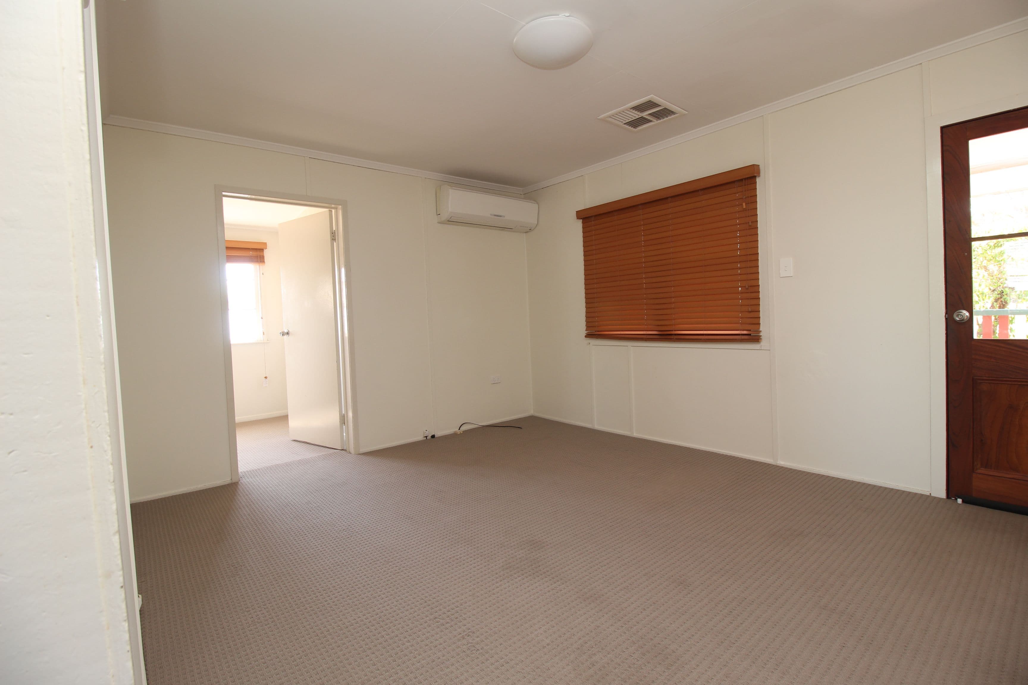 11 Caprice Court, Emerald QLD 4720, Emerald - Thumbnail 5