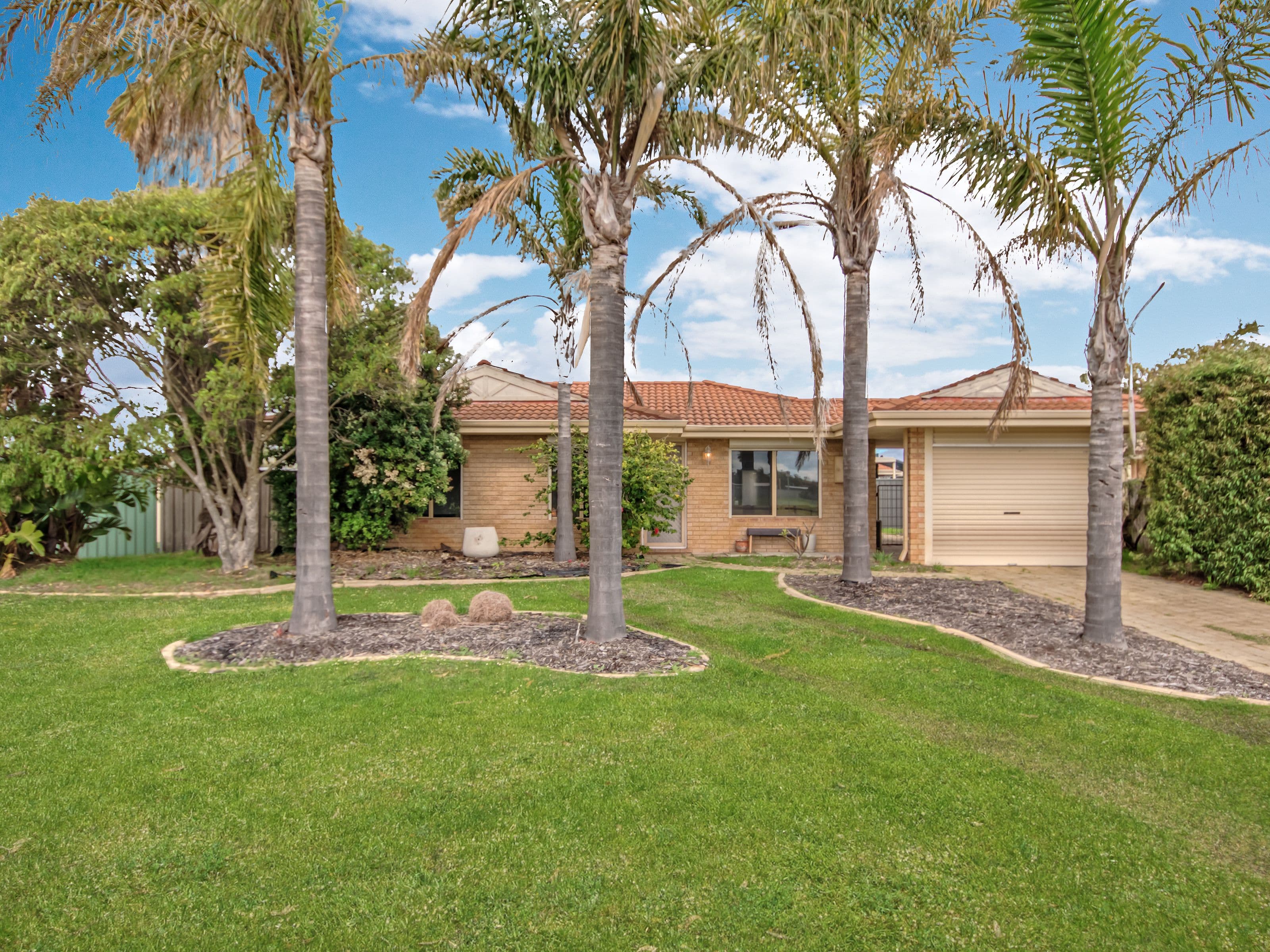 6 Gibb Road, Waikiki WA 6169, Waikiki - Thumbnail 2