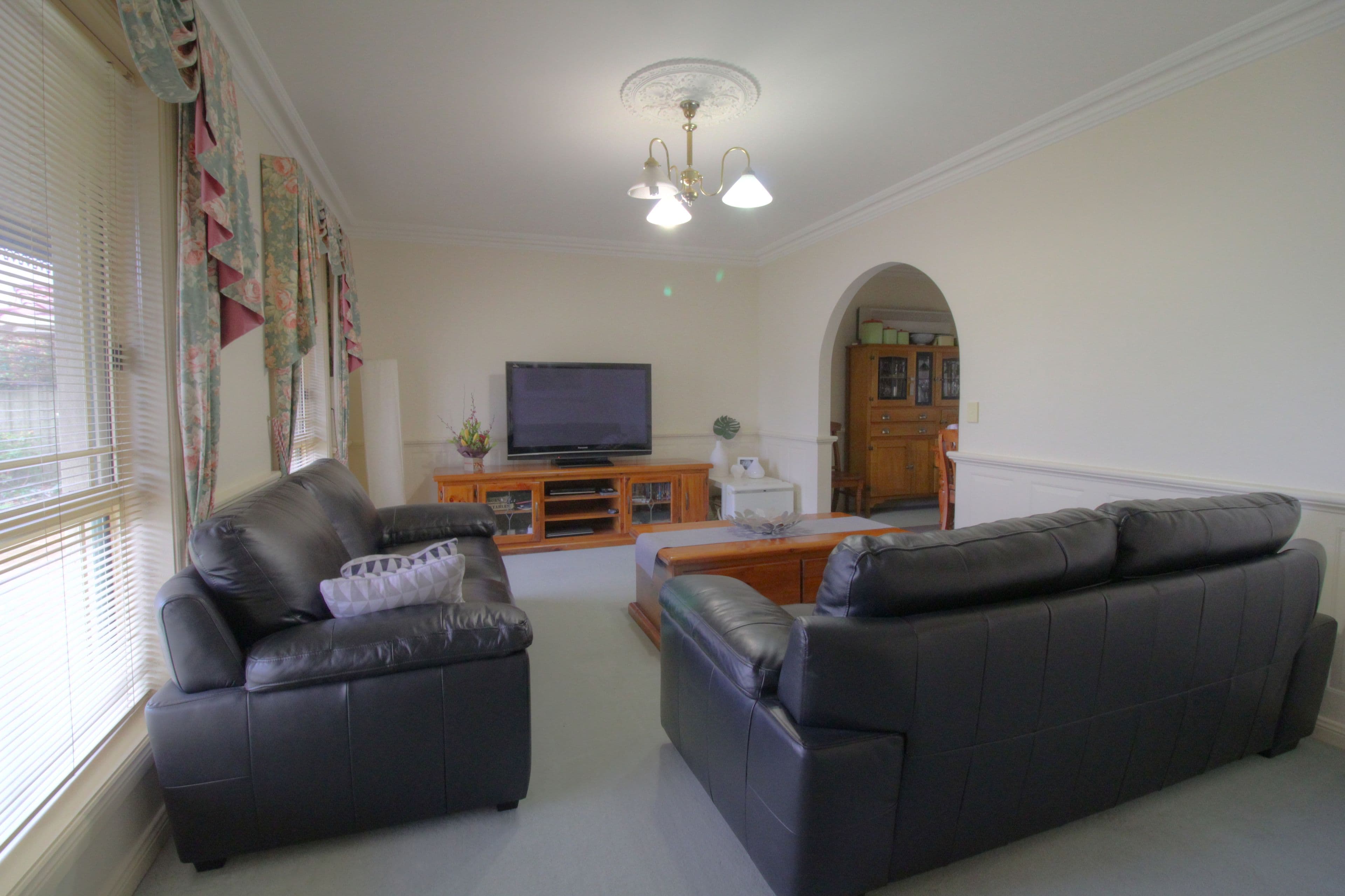 17 Hall Crescent, Loxton SA 5333, Loxton - Thumbnail 2