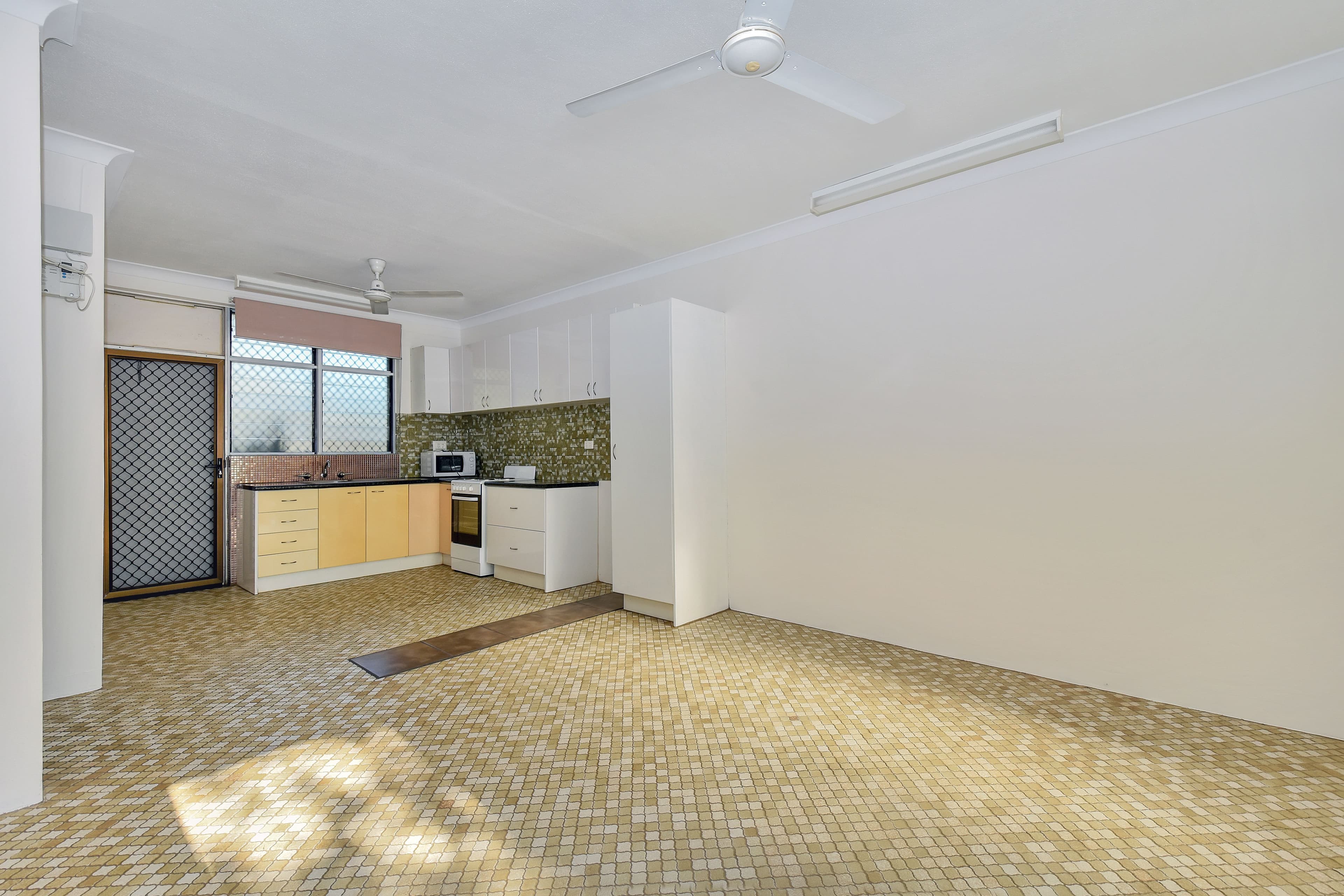2/12 Budgen Street, Moil NT 0810, Moil - Image 1