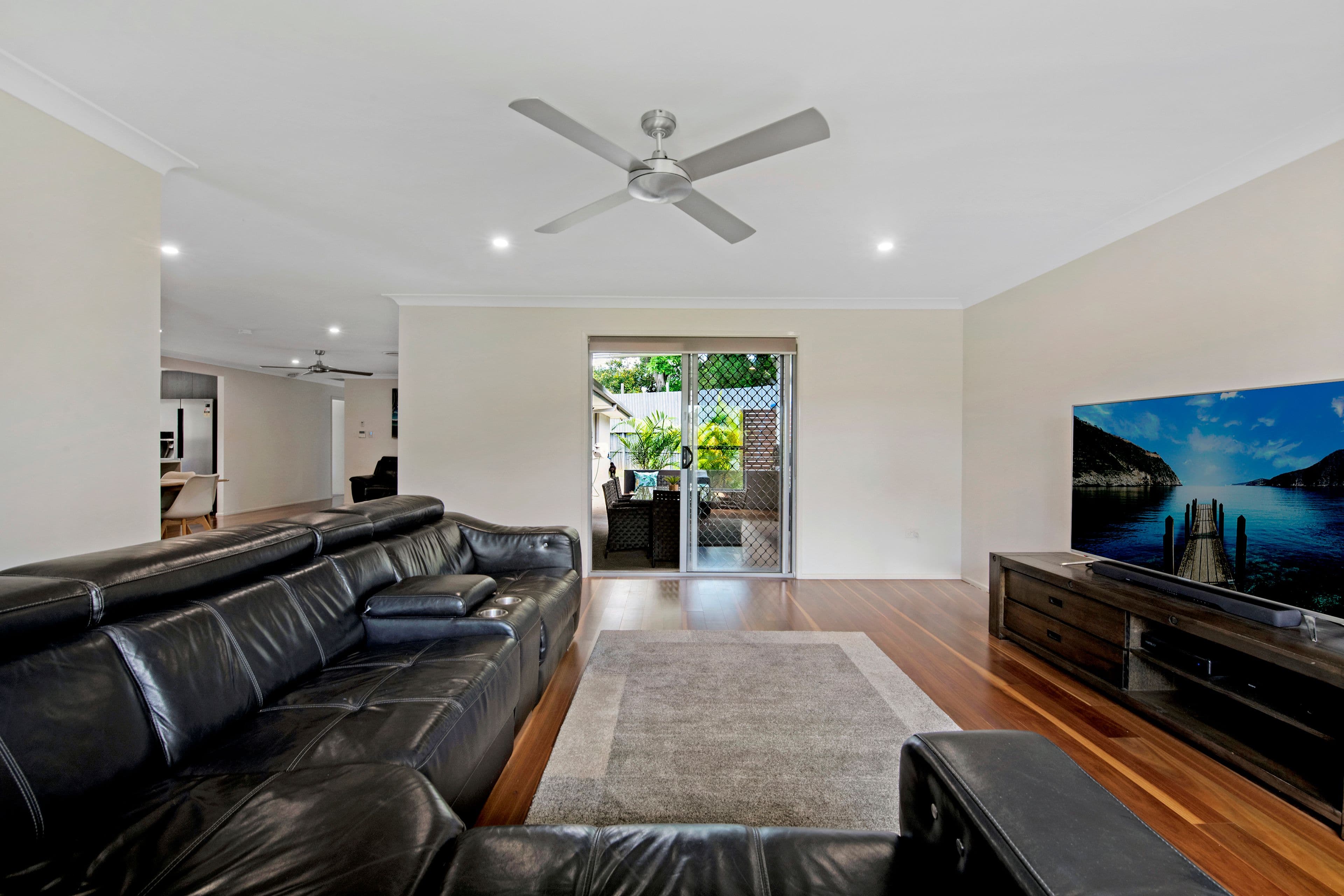 12 Metricup Court, Mermaid Waters QLD 4218, Mermaid Waters - Thumbnail 4