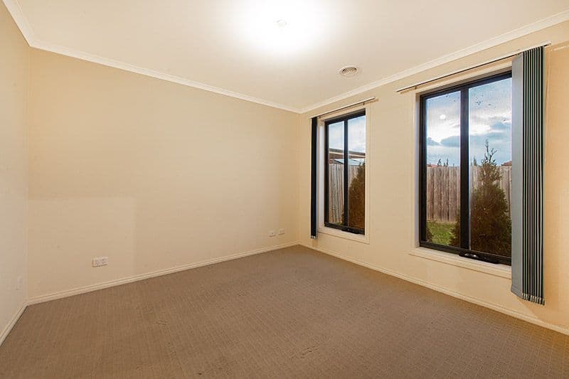 8 Danae Place, Cranbourne West VIC 3977, Cranbourne West - Thumbnail 5
