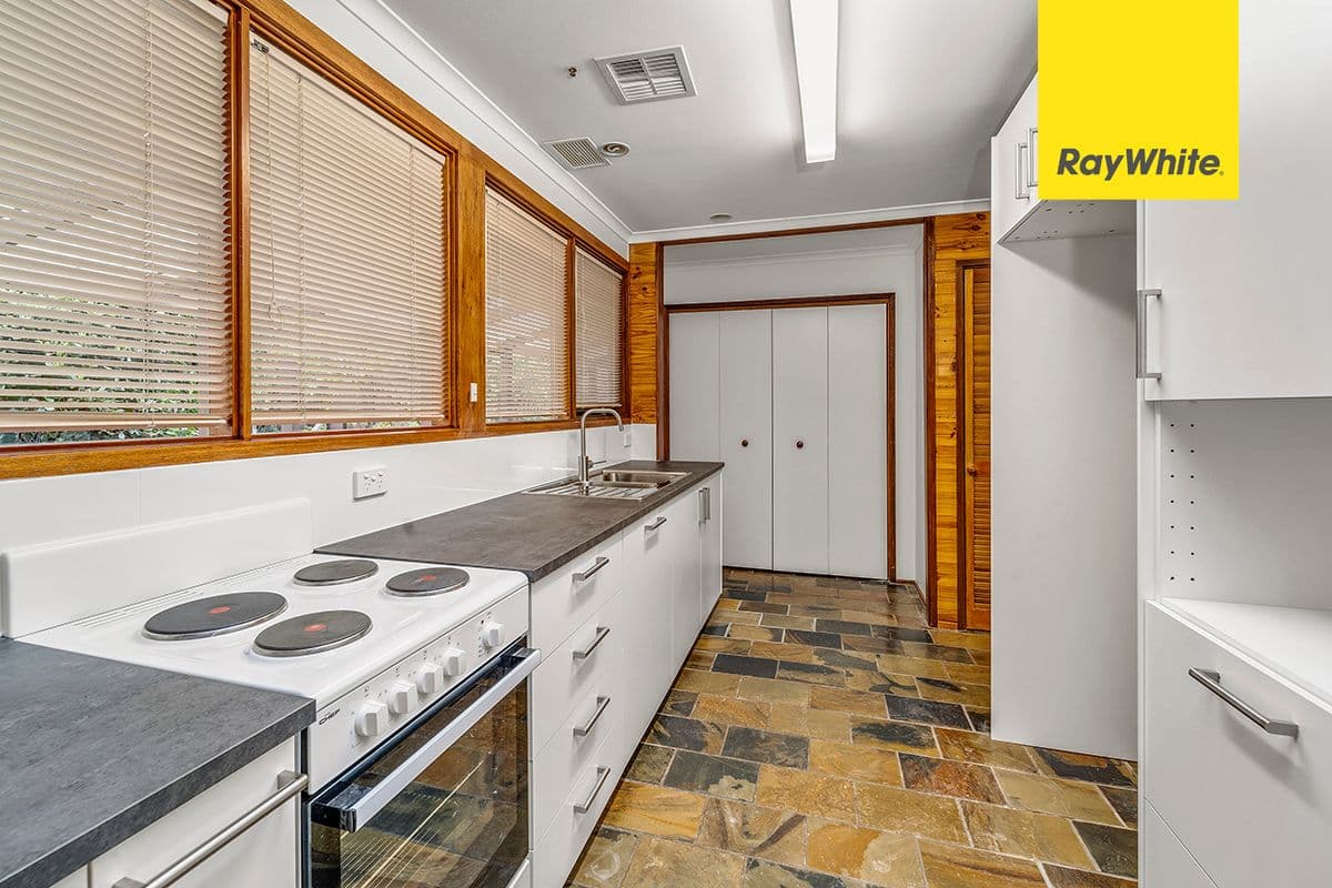 7 Hagen Place, Kambah ACT 2902, Kambah - Thumbnail 2