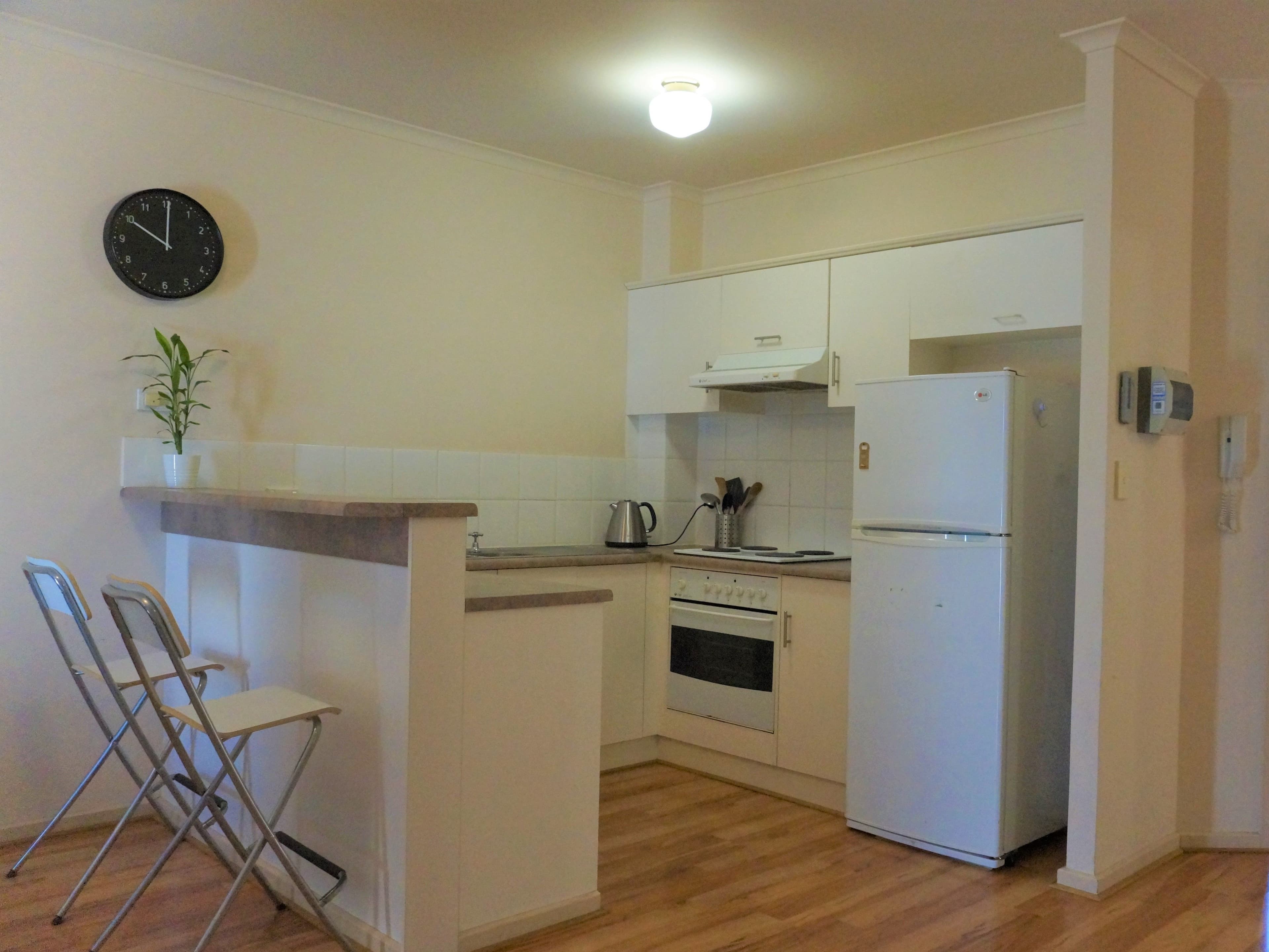 12/81 Carrington Street, Adelaide SA 5000, Adelaide - Image 1
