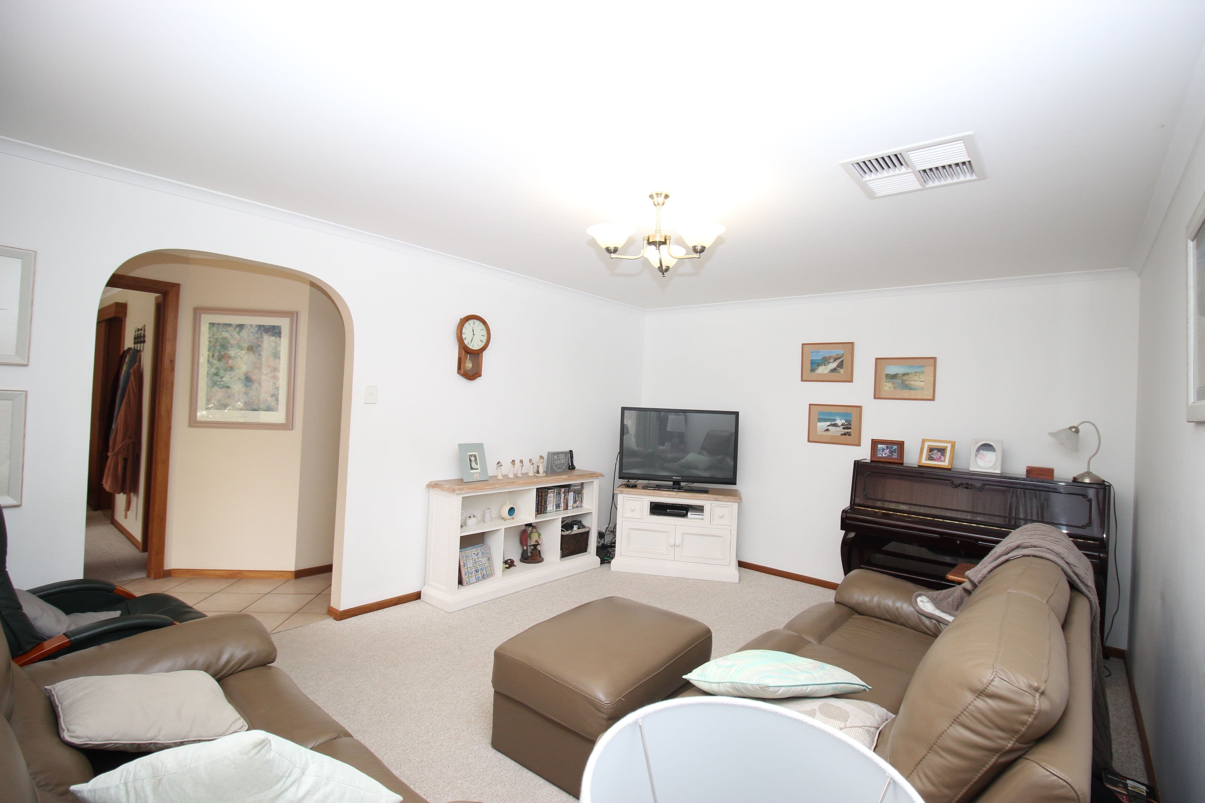 13 Mary Starr Drive, Waikerie SA 5330, Waikerie - Thumbnail 5