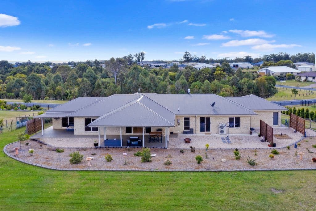 5 Farrow Close, Woodford QLD 4514, Woodford - Thumbnail 2