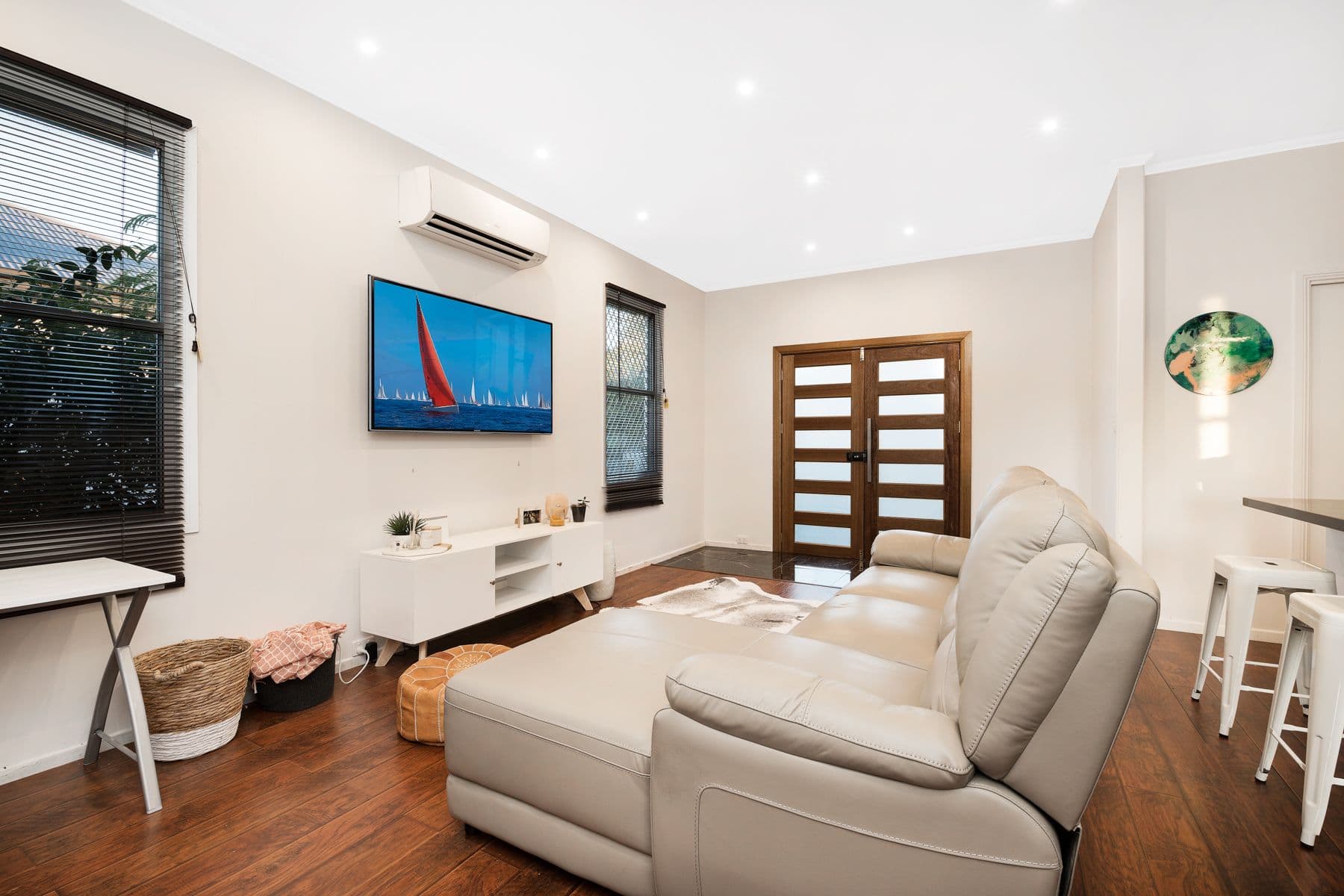 169 Scarborough Road, Redcliffe QLD 4020, Redcliffe - Thumbnail 2
