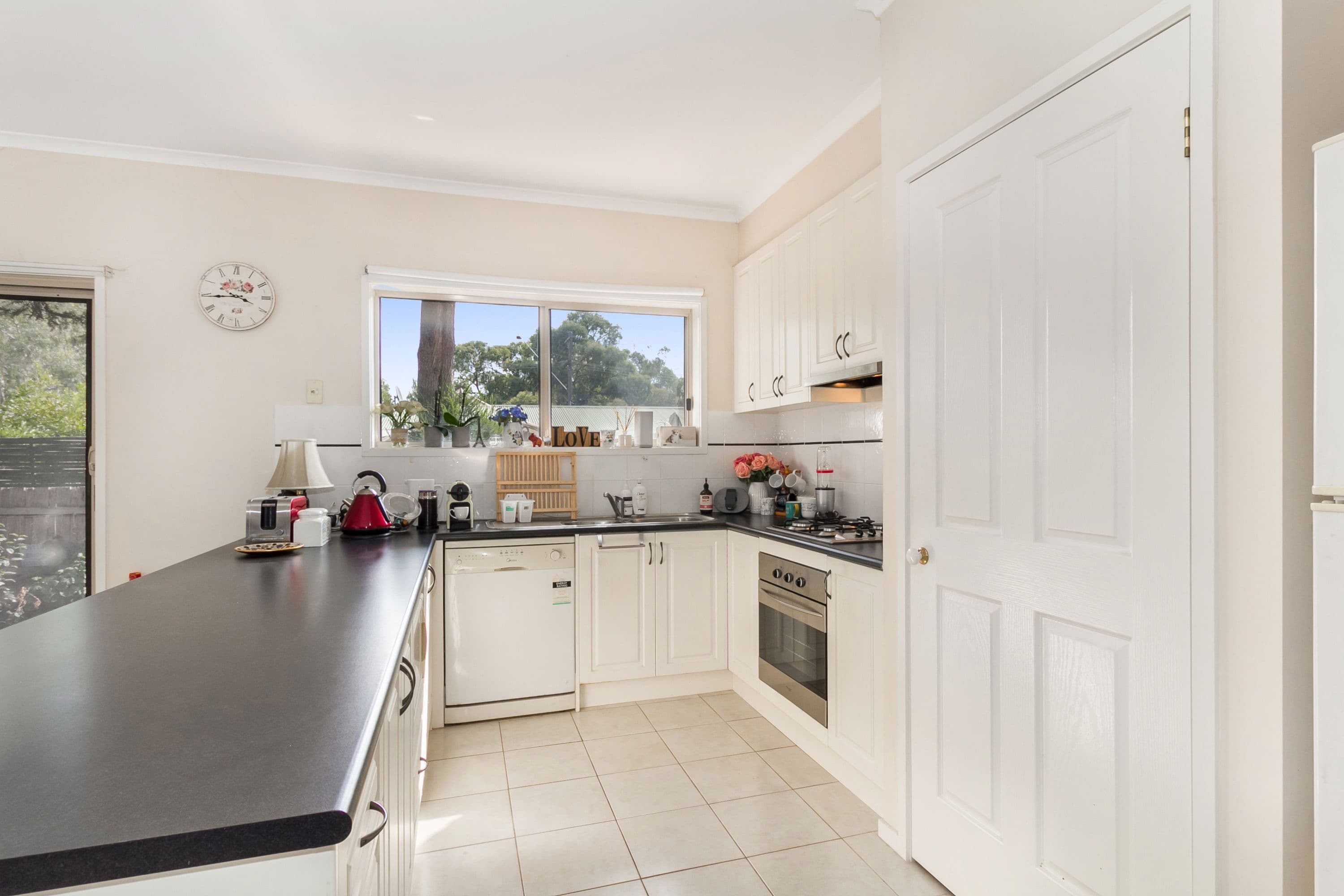 4 Renwick Road, Ferntree Gully VIC 3156, Ferntree Gully - Thumbnail 3