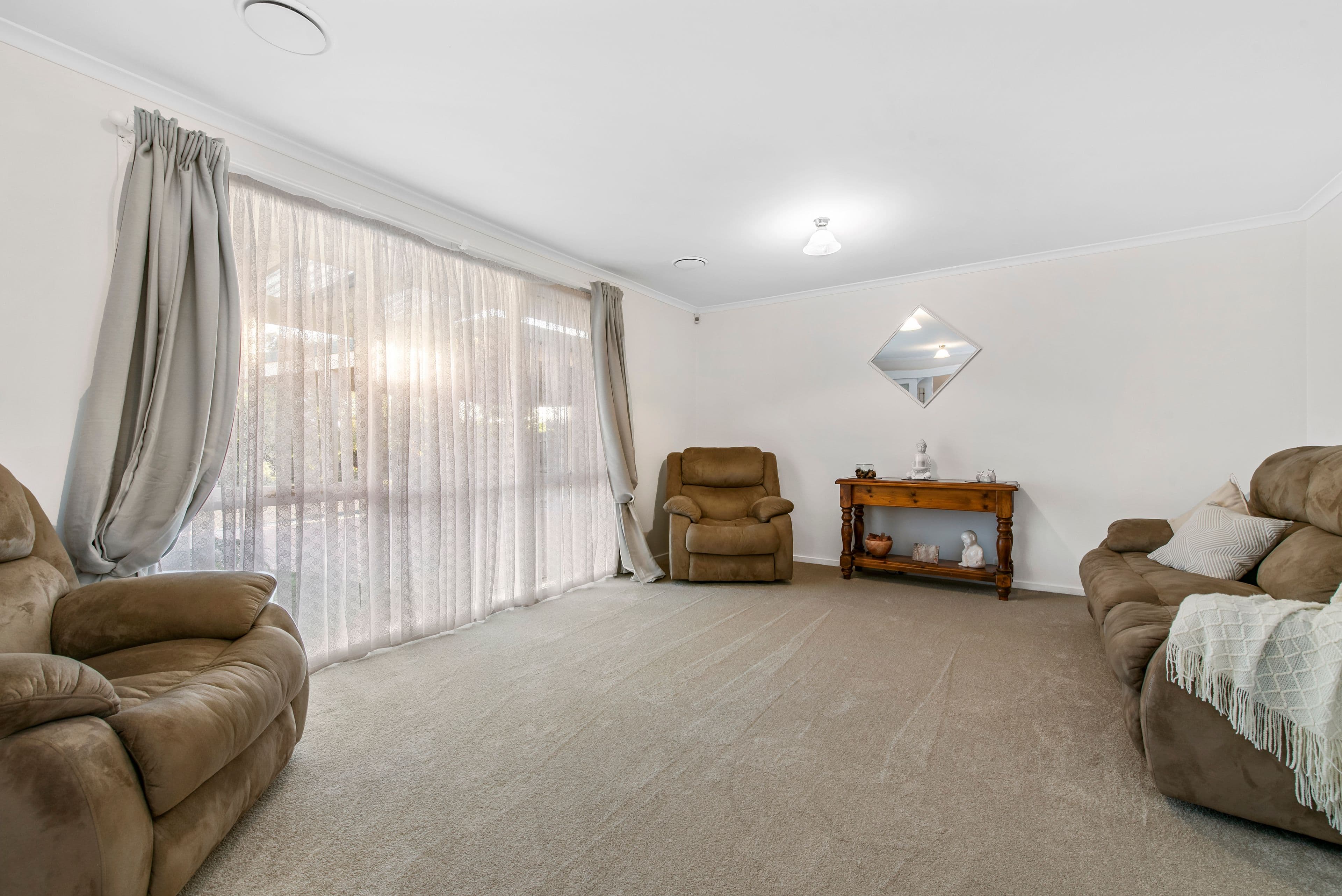 26 Hancock Drive, Ferntree Gully VIC 3156, Ferntree Gully - Thumbnail 2