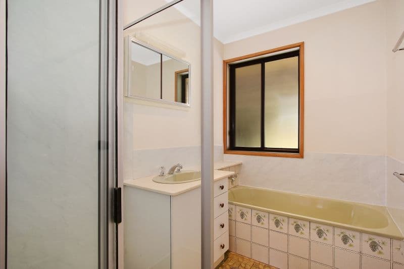 35 St Andrews Circuit, Thurgoona - Thumbnail 4