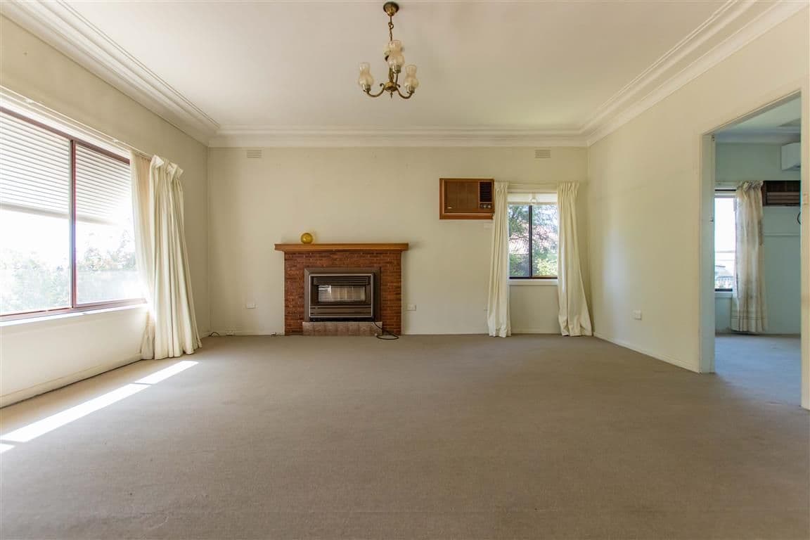 34 Howick Street, Tumut NSW 2720, Tumut - Thumbnail 2