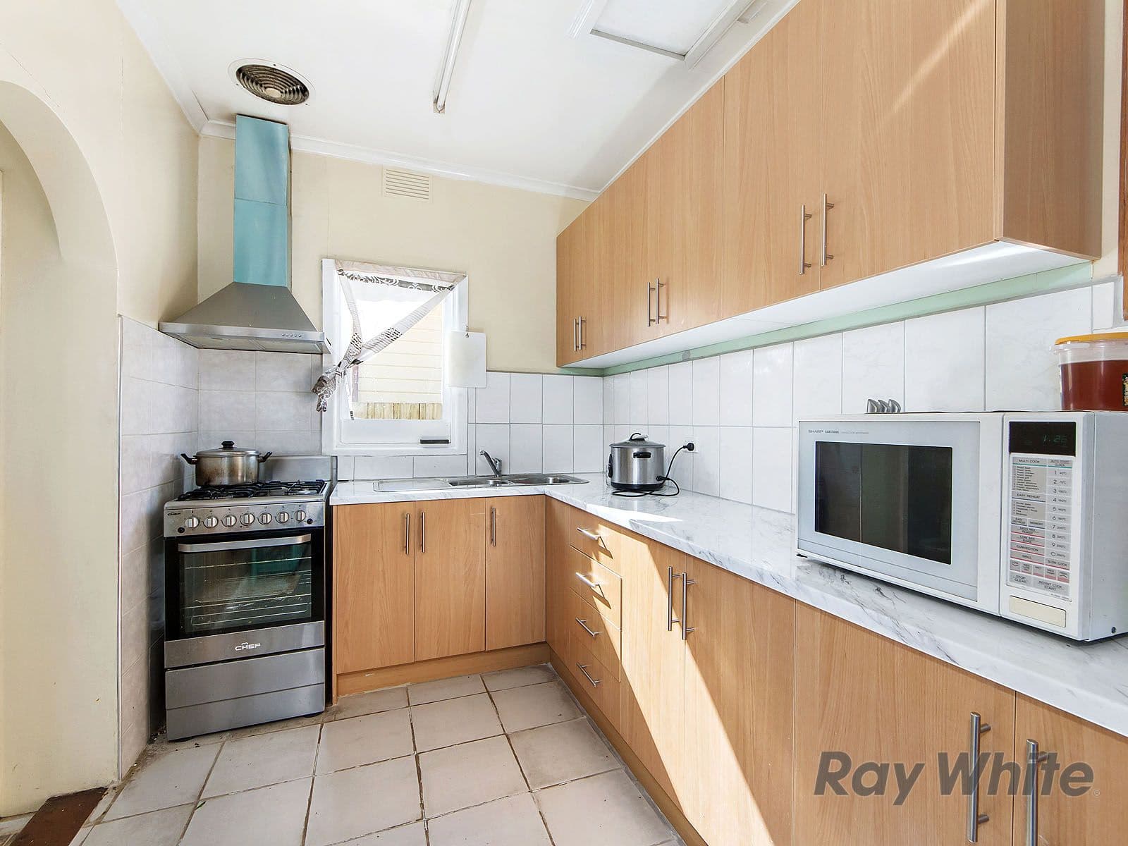 21 Mansfield Avenue, Sunshine North VIC 3020, Sunshine North - Thumbnail 2