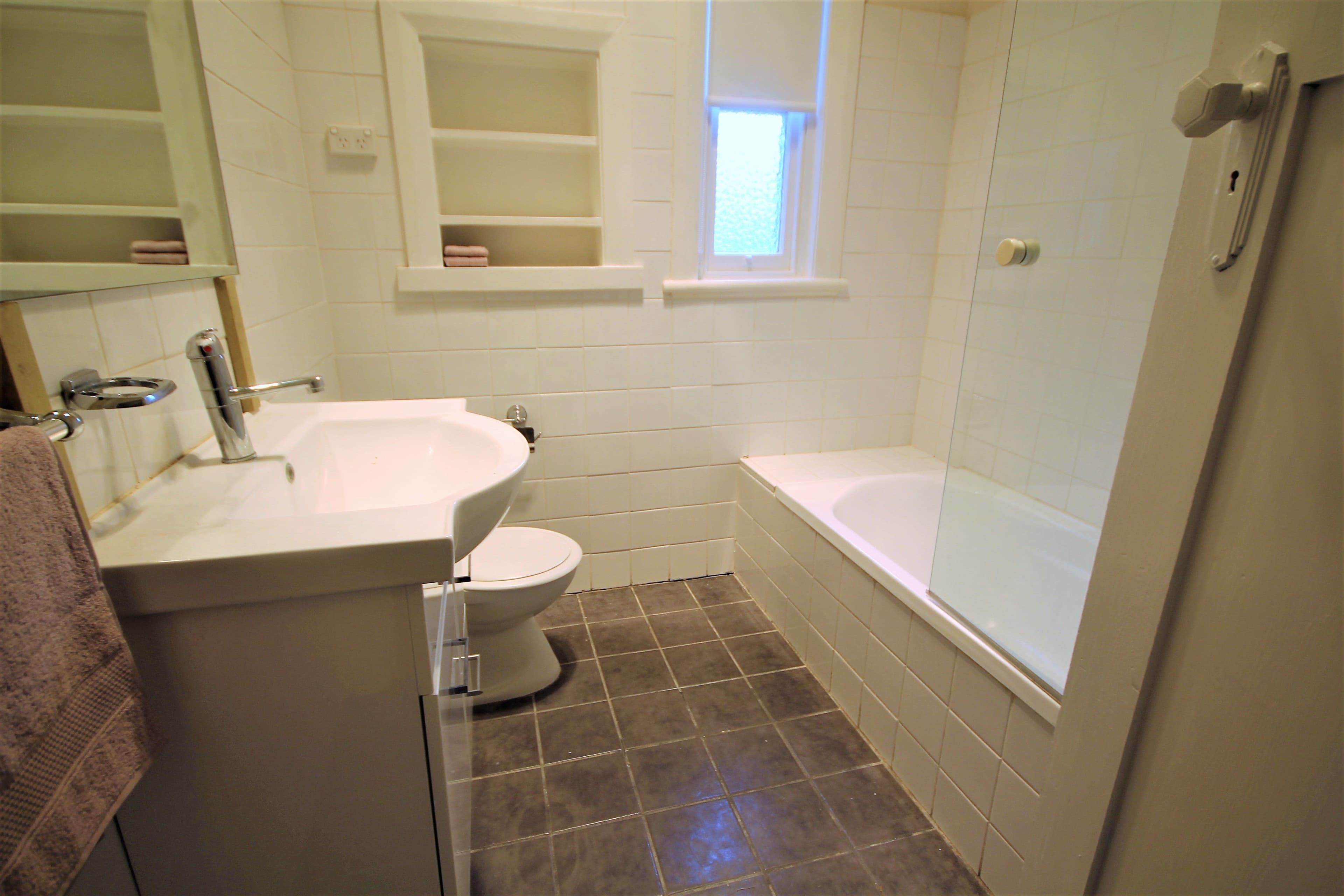 8 Elizabeth Street, Young - Thumbnail 6