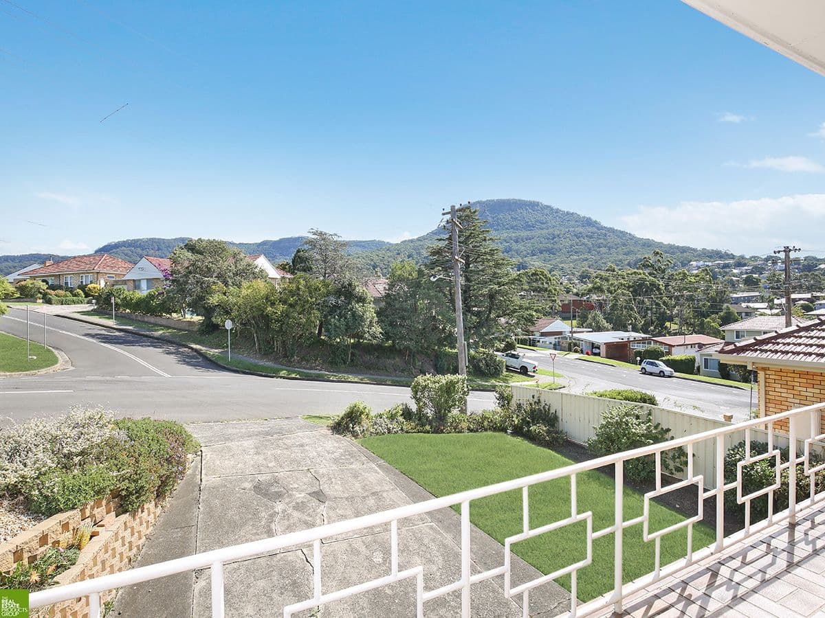 1 Yellagong Street, West Wollongong - Thumbnail 2