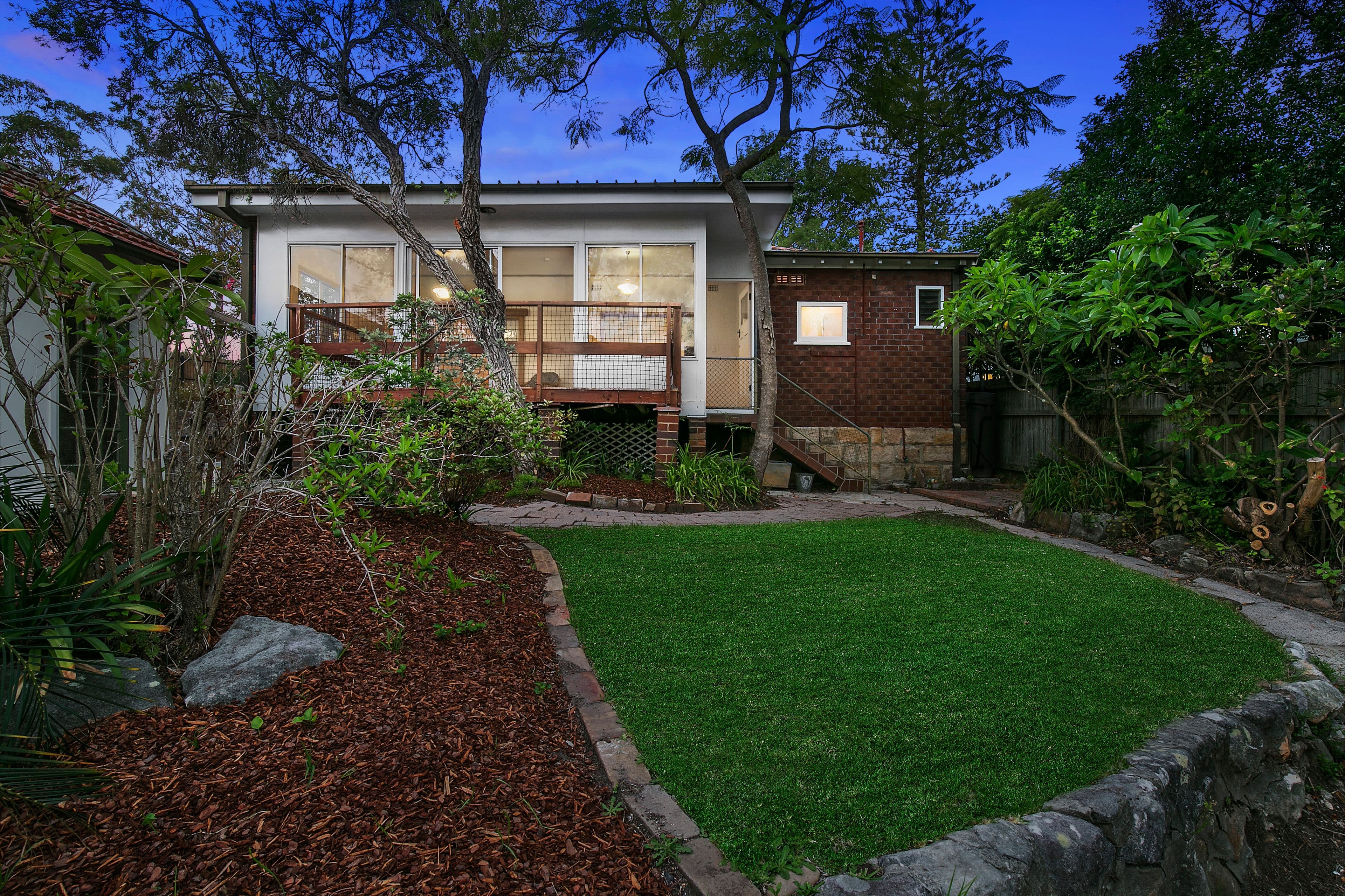 1 Neeworra Road, Northbridge - Thumbnail 2
