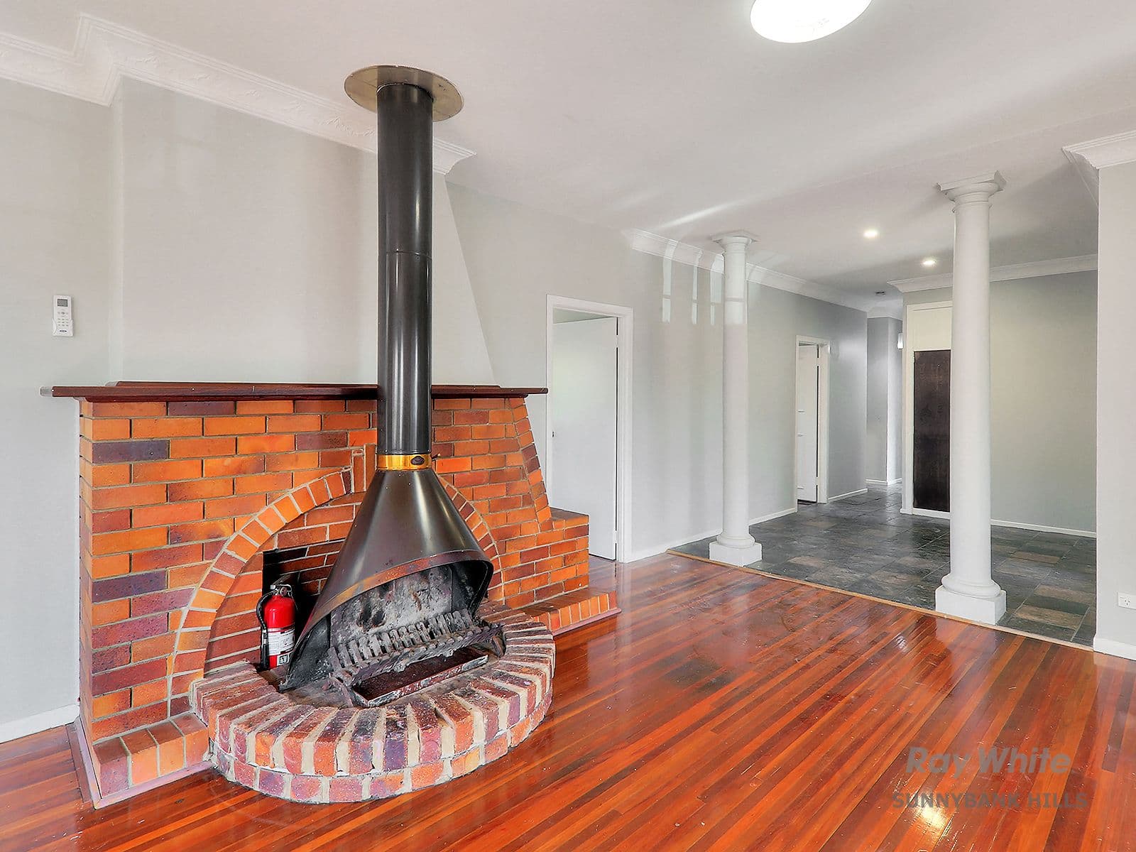 42 Lorinya Street, Mansfield QLD 4122, Mansfield - Thumbnail 5