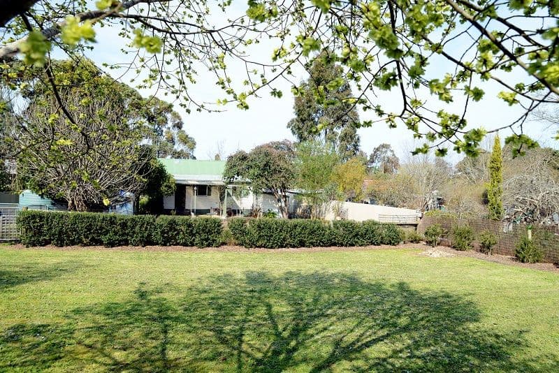 11 Egan Street, Dartmoor VIC 3304, Dartmoor - Thumbnail 2