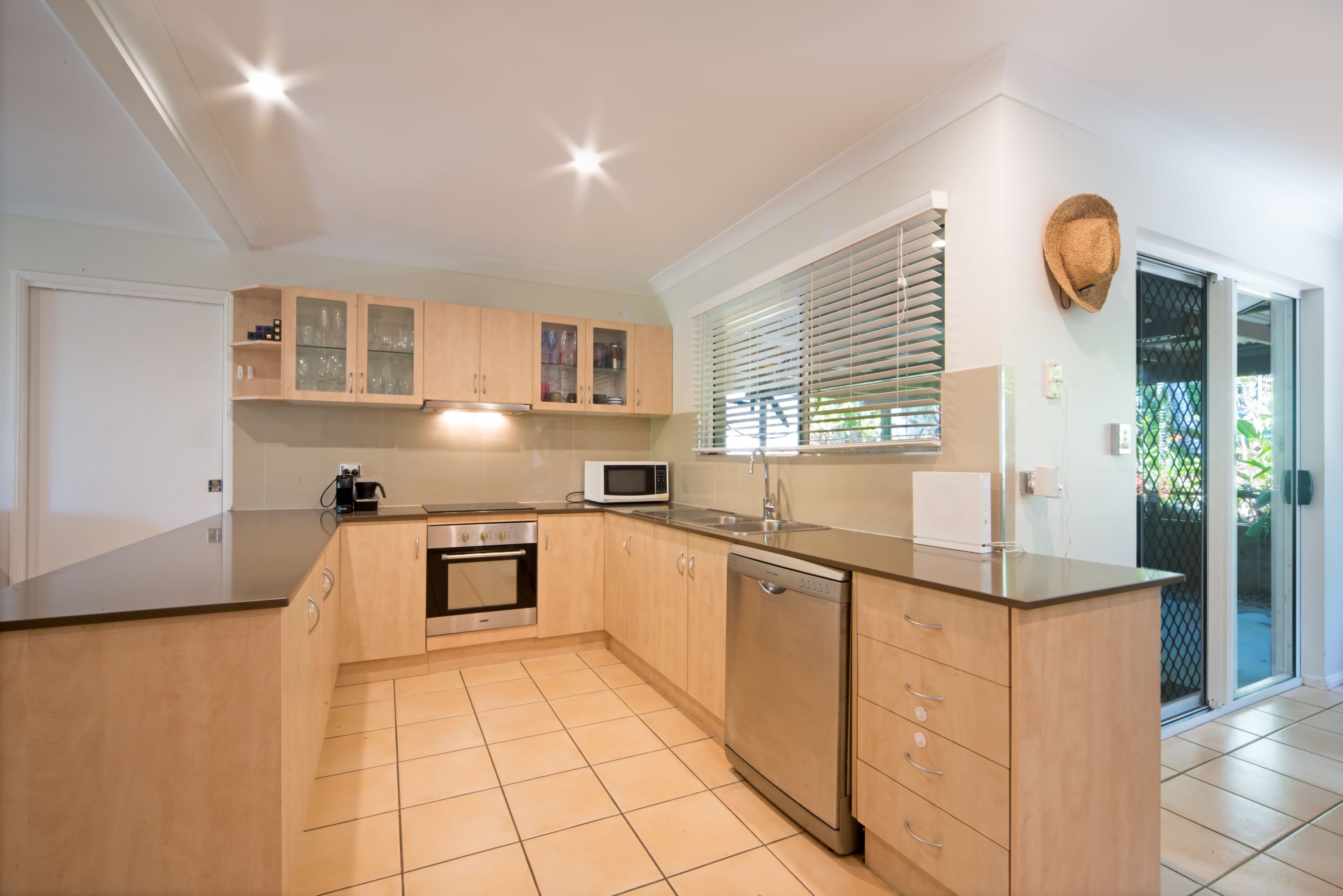 43 Country Road, Cannonvale QLD 4802, Cannonvale - Thumbnail 7