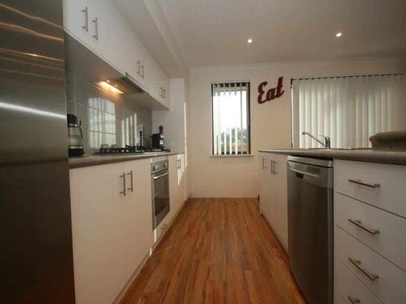12/4 McDermott Avenue, Wandina WA 6530, Wandina - Image 1