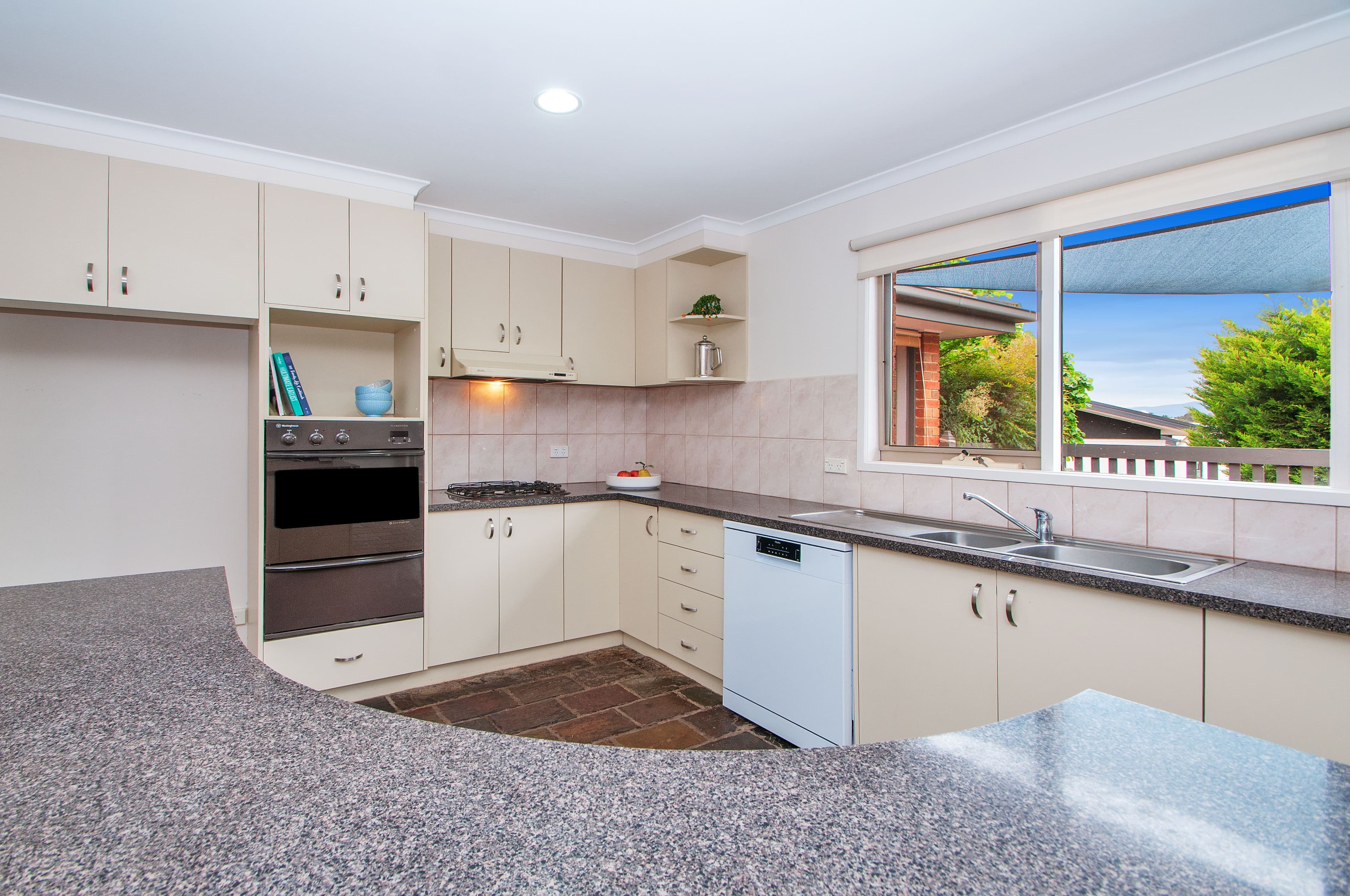 7 Buvelot Court, Chirnside Park VIC 3116, Chirnside Park - Thumbnail 4
